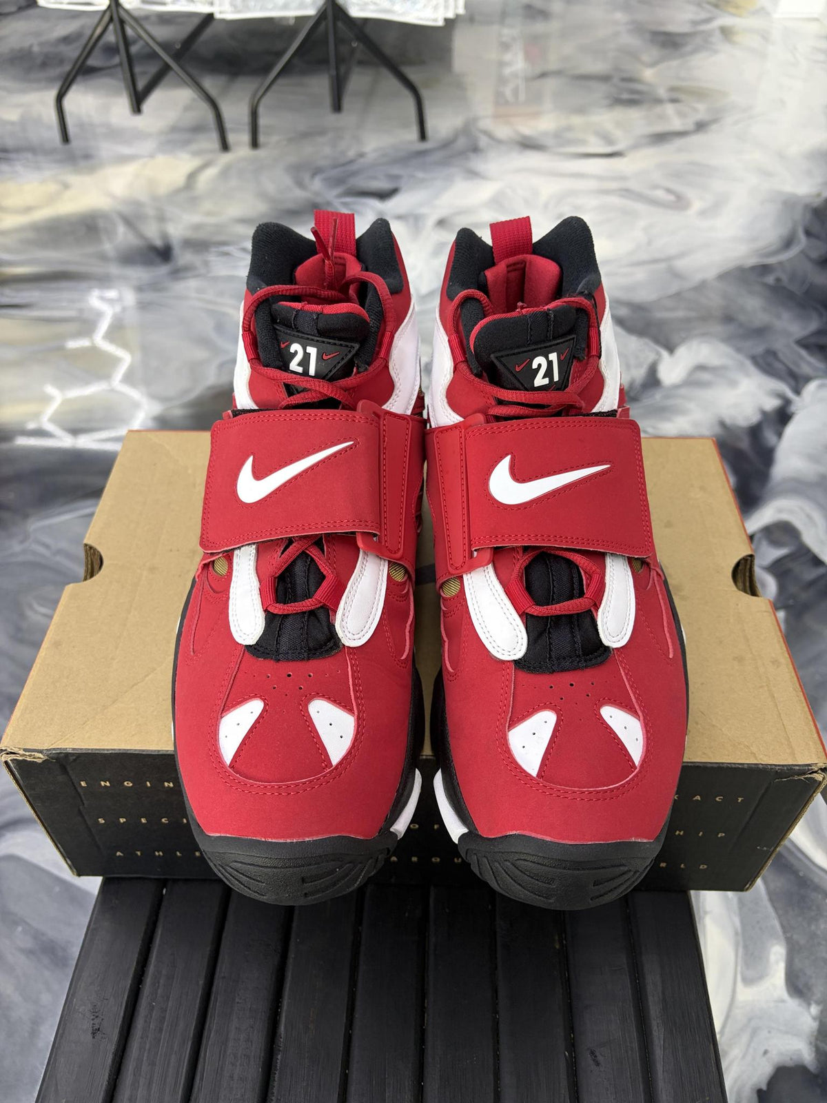 Nike Air Diamond Turf 2 "Red Gold" Used Size 12