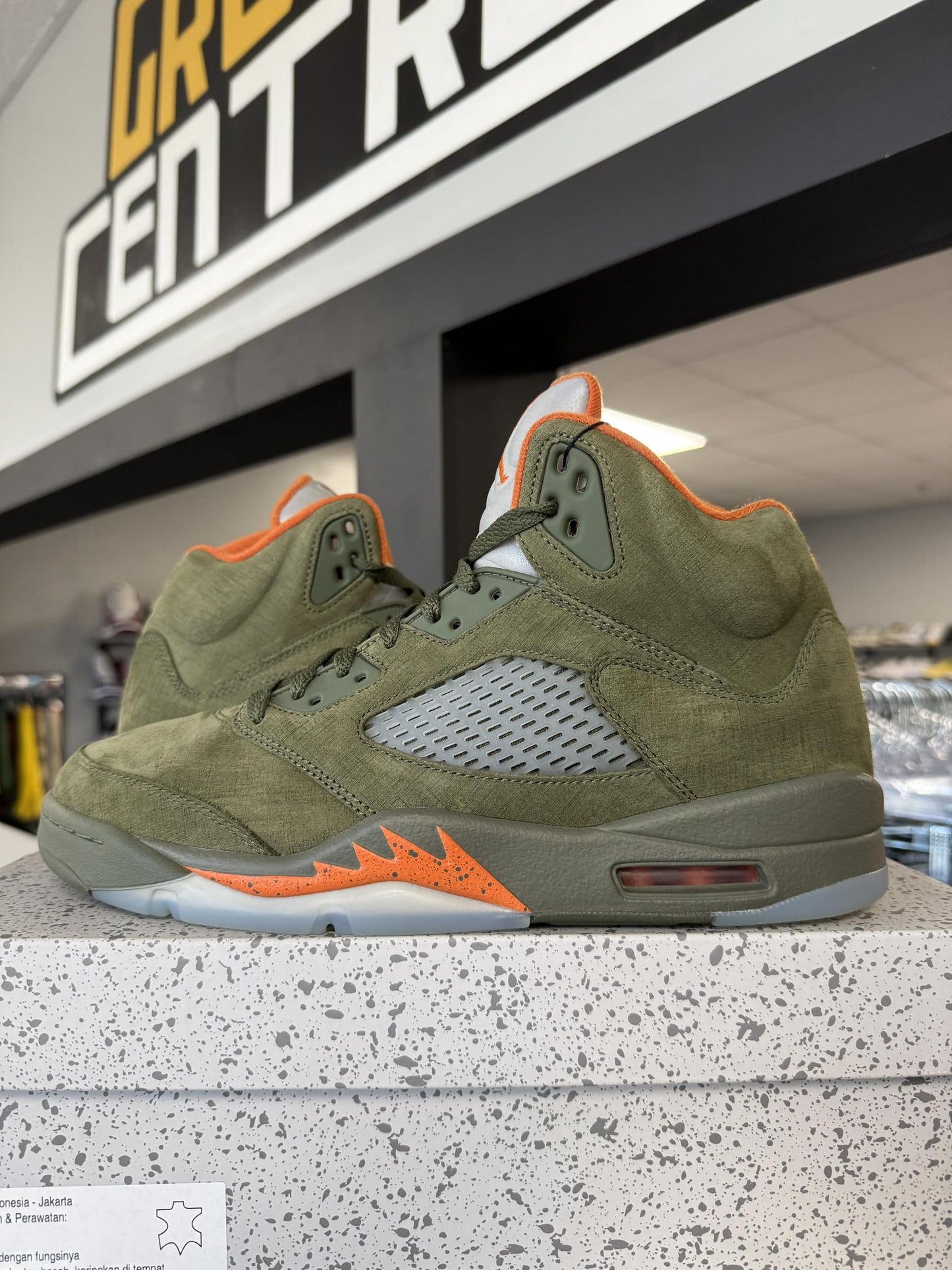 Jordan 5 "Olive" Used Size 10