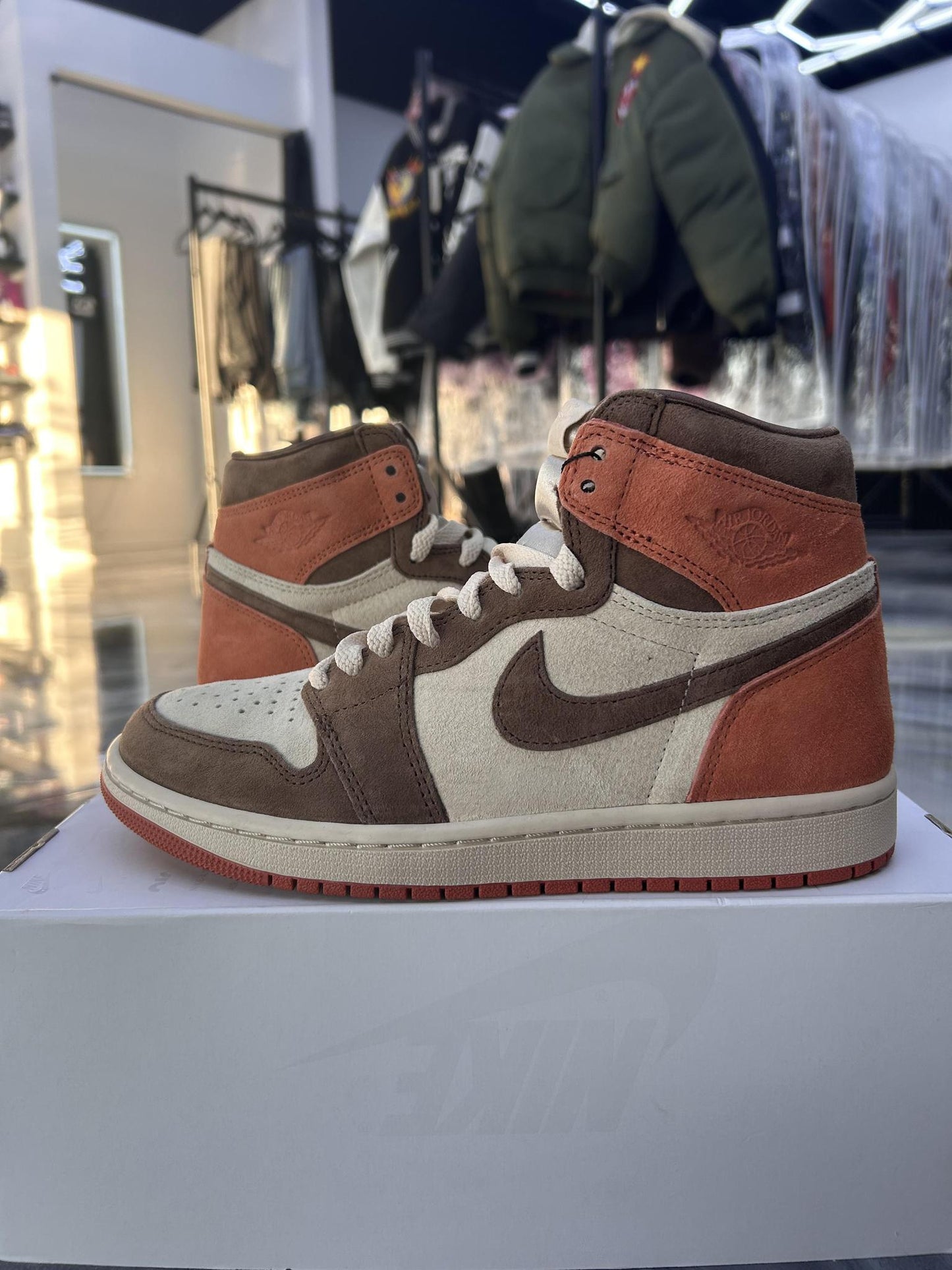 Jordan 1 High "Dusted Clay" Used Size 6.5Y/8W