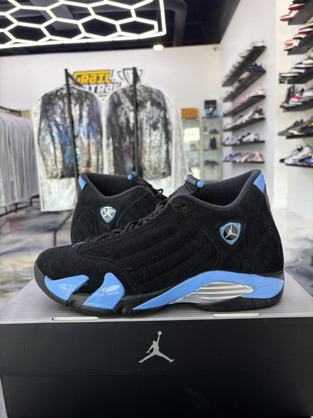 Jordan 14 "Black University Blue" Used Size 10.5
