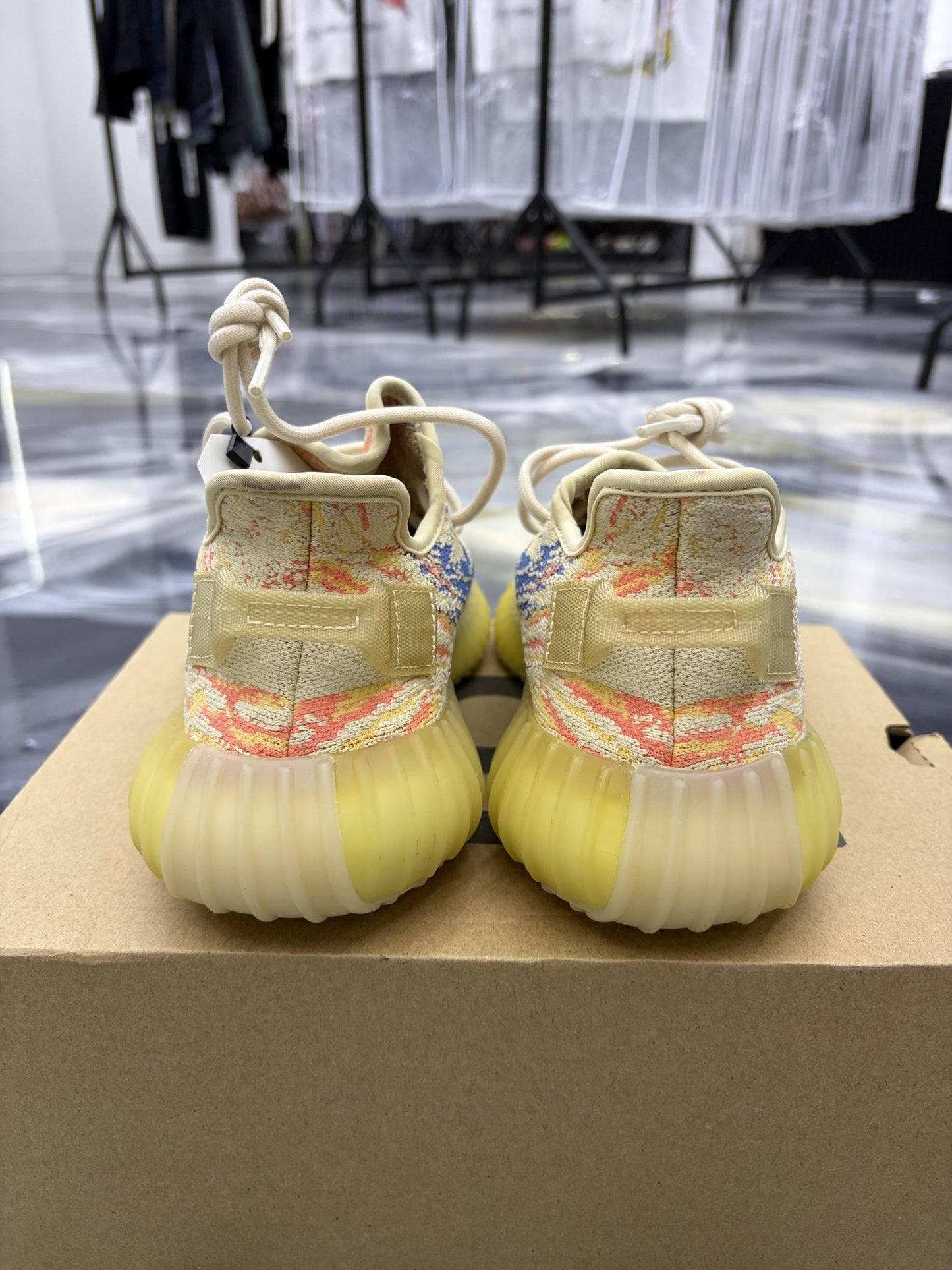Yeezy 350 V2 "Mx Oat" Used Size 6Y/7.5W