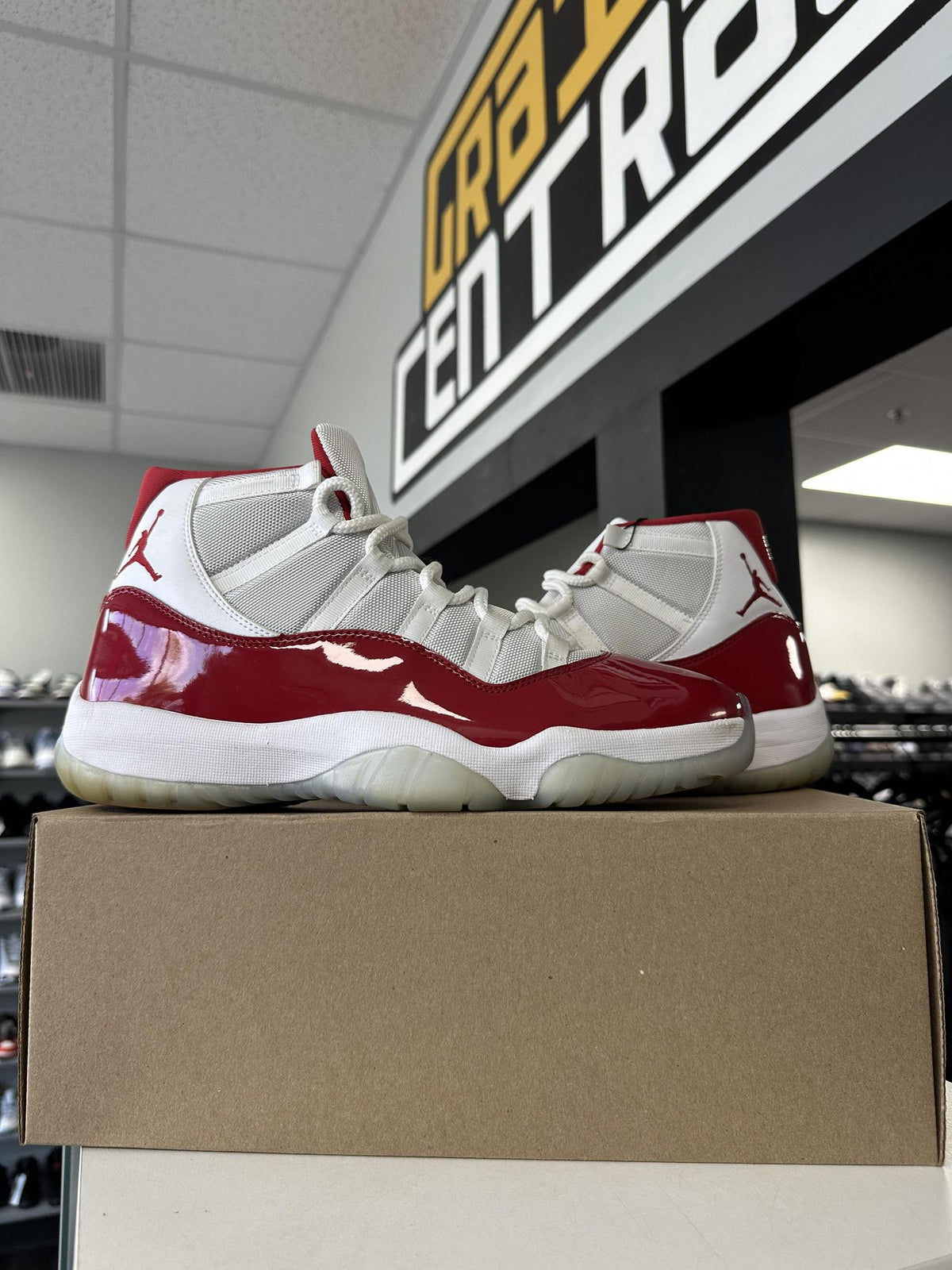Jordan 11 "Cherry" Size 11.5 Used
