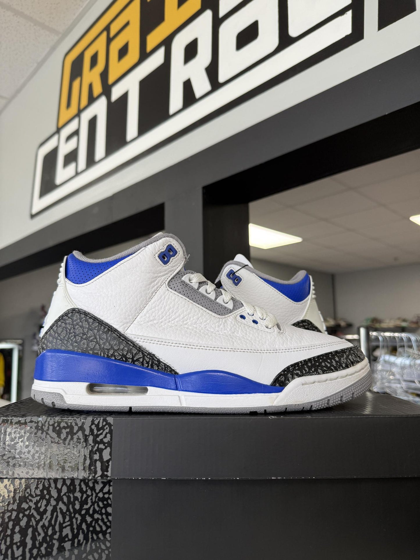 Jordan 3 "Racer Blue" Used Size 9.5