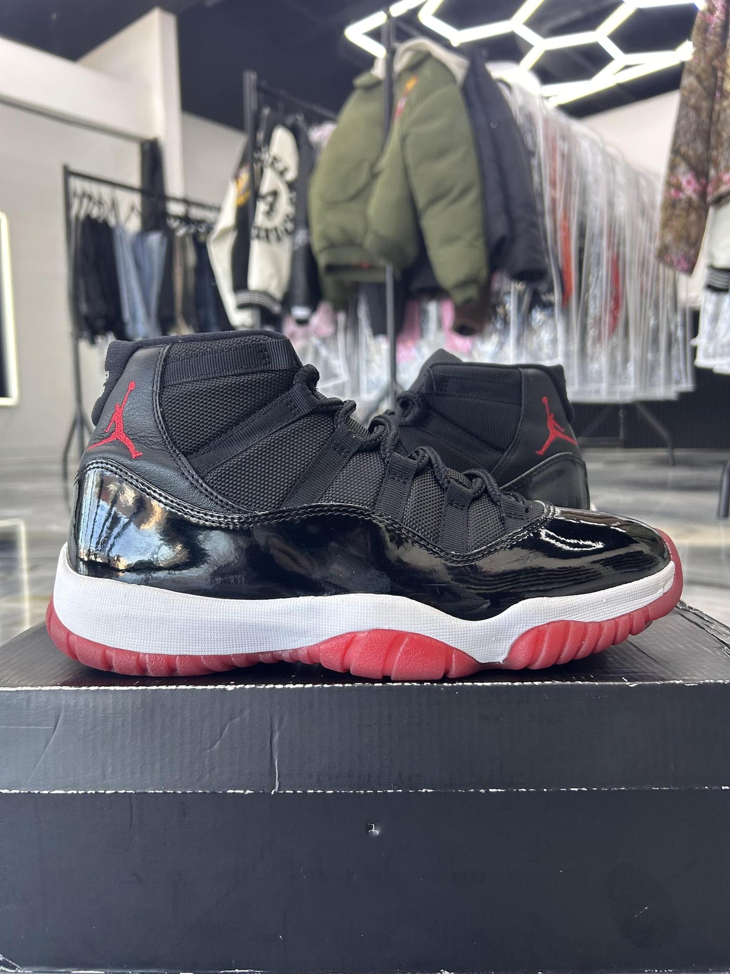 Jordan 11 "Bred" Used Size 9
