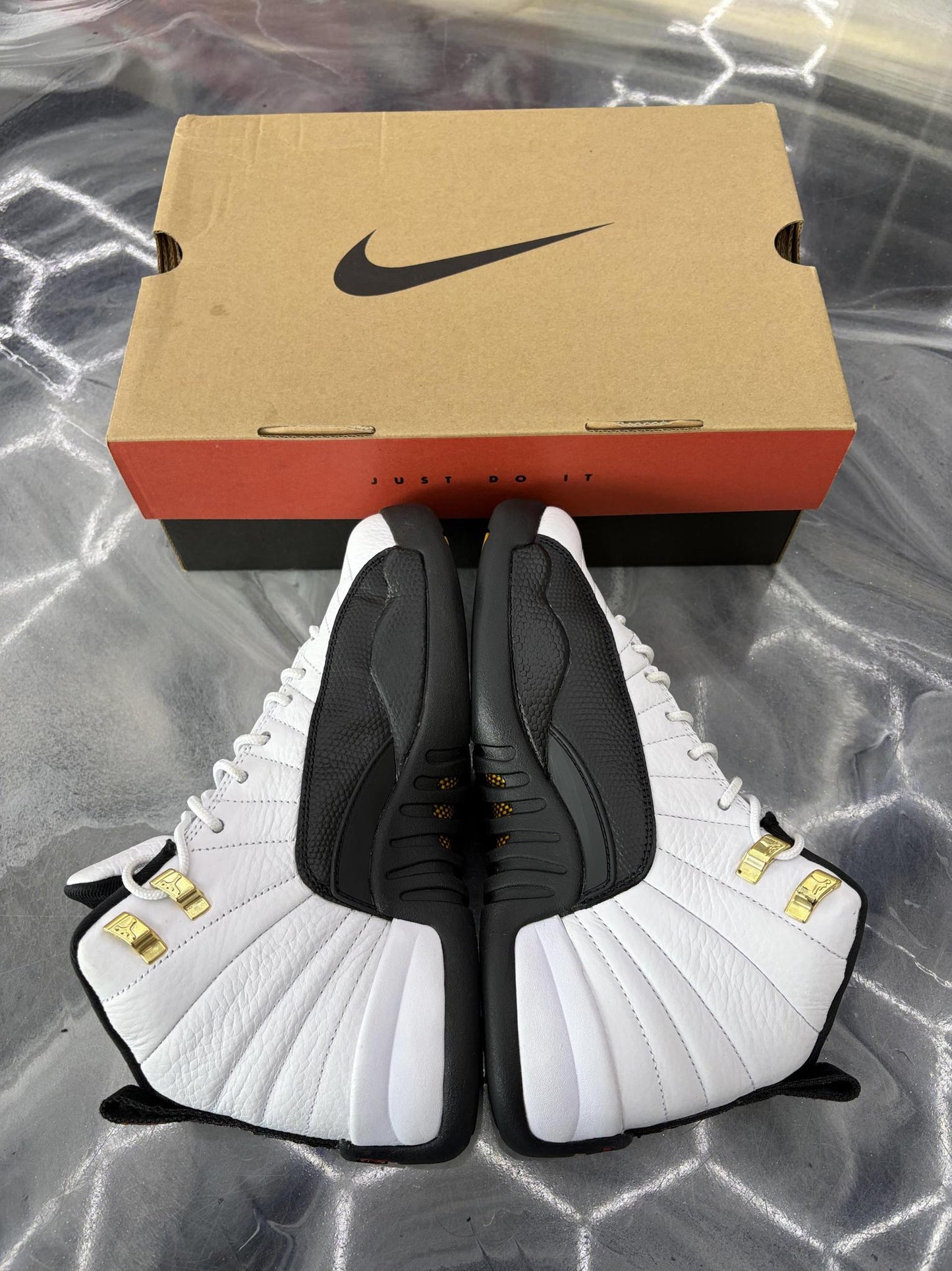 Jordan 12 "Taxi" Used Size 6Y/7.5W