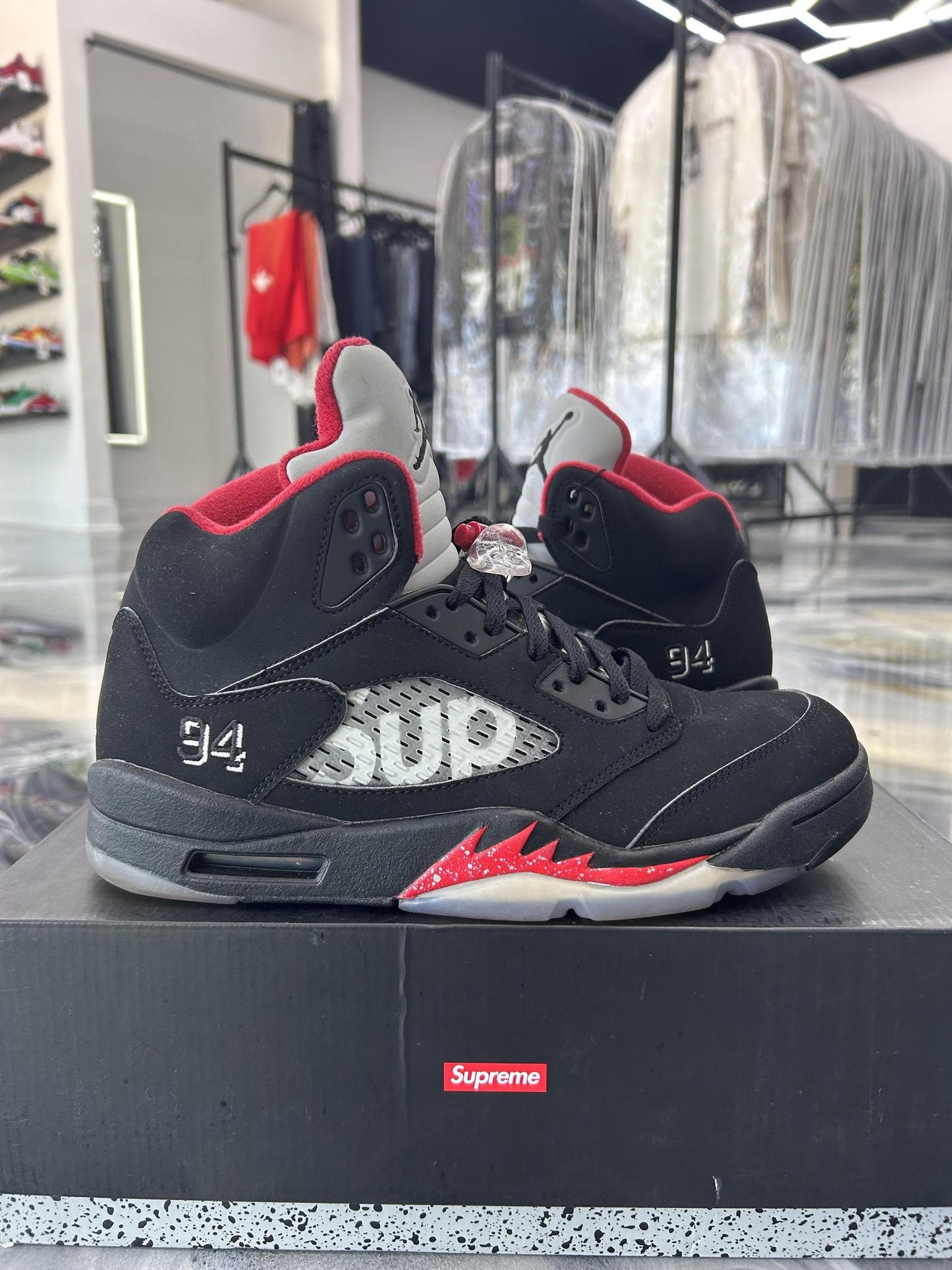 Jordan 5 Supreme "Black" Used Size 9