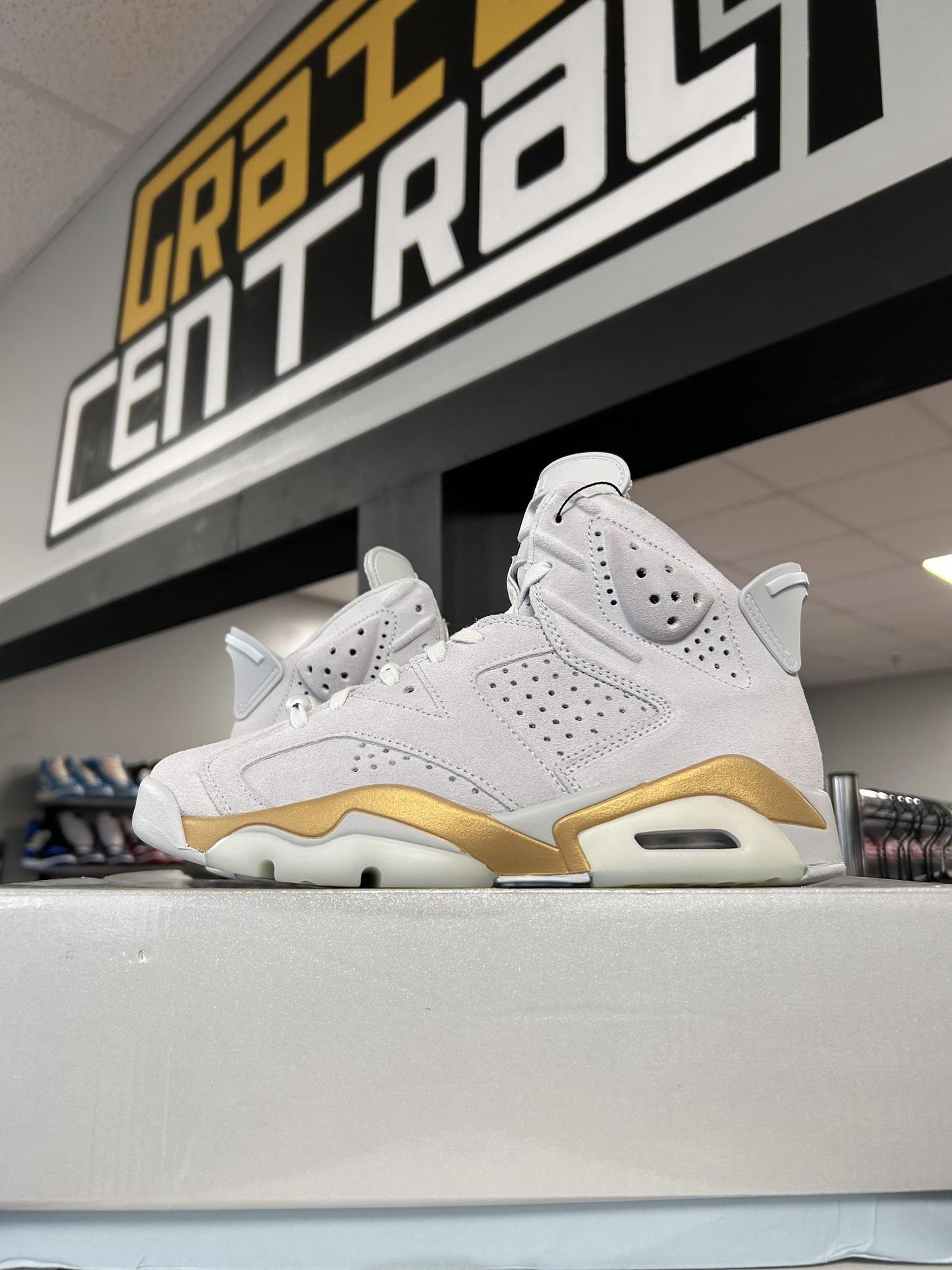 Jordan 6 "Craft" Used Size 7.5M/9W