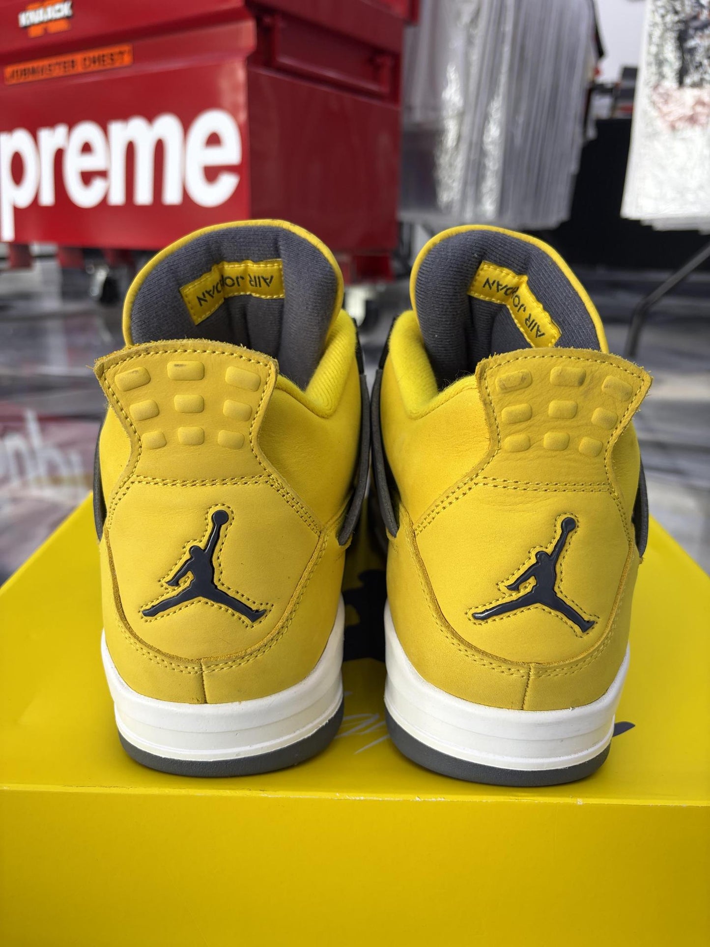 Jordan 4 "Lightning" Used Size 13