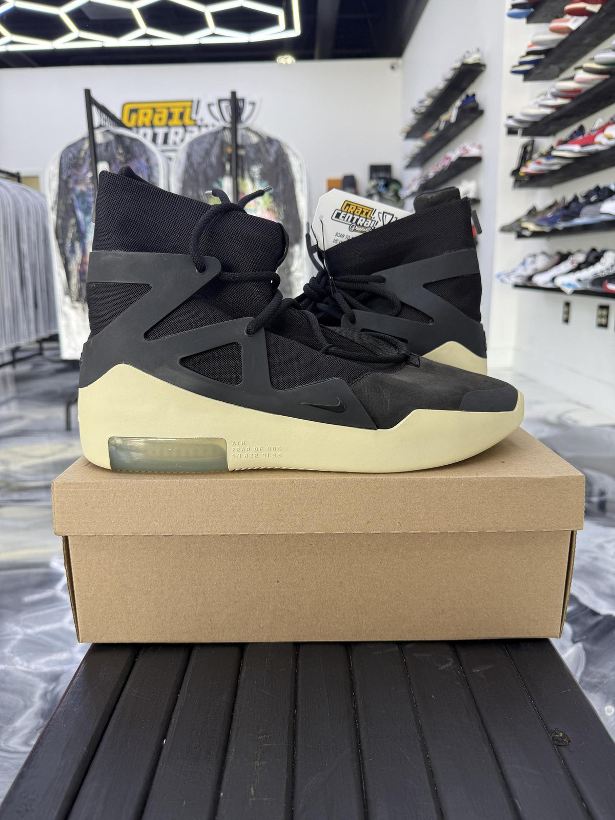 Nike Fear Of God 1 "Black" Used Size 13