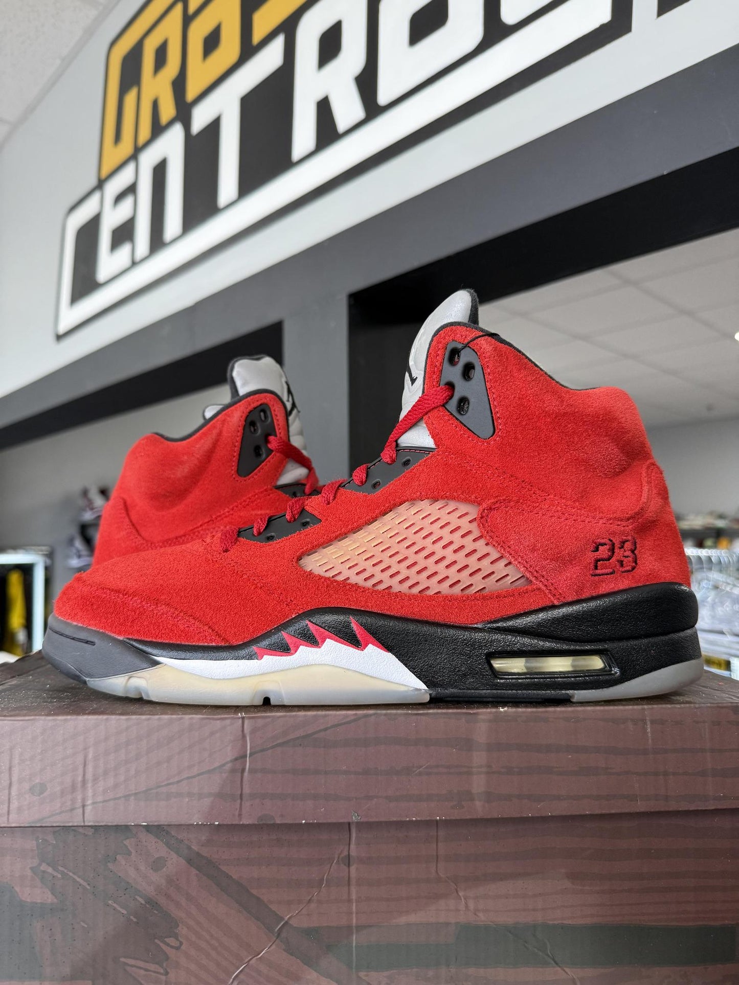 Jordan 5 "Raging Bull" Used Size 12