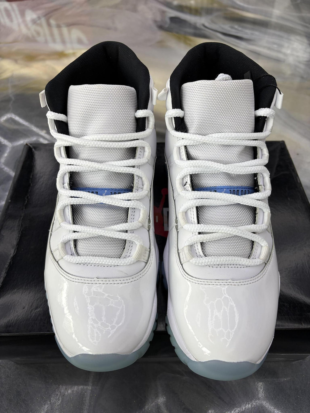 Jordan 11 "Legend Blue" Used Size 10