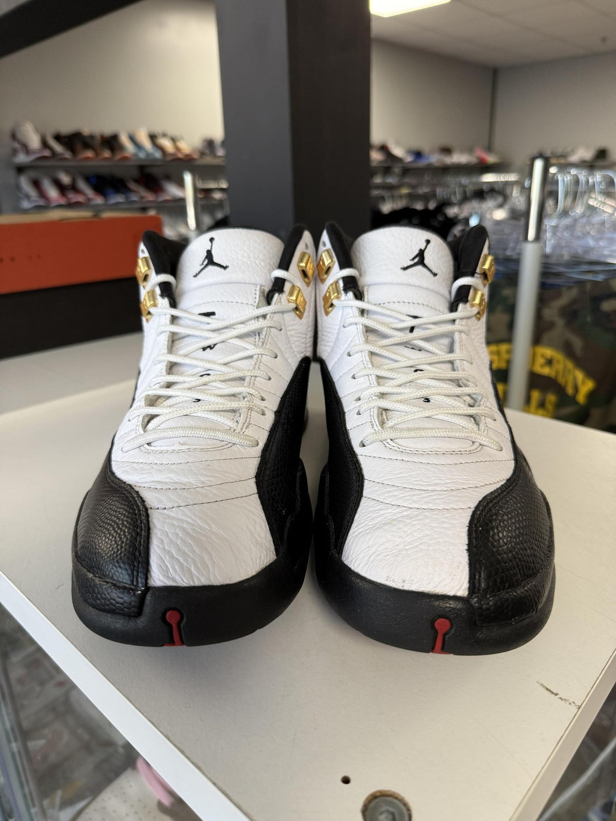 Jordan 12 "Taxi" Used Size 10.5