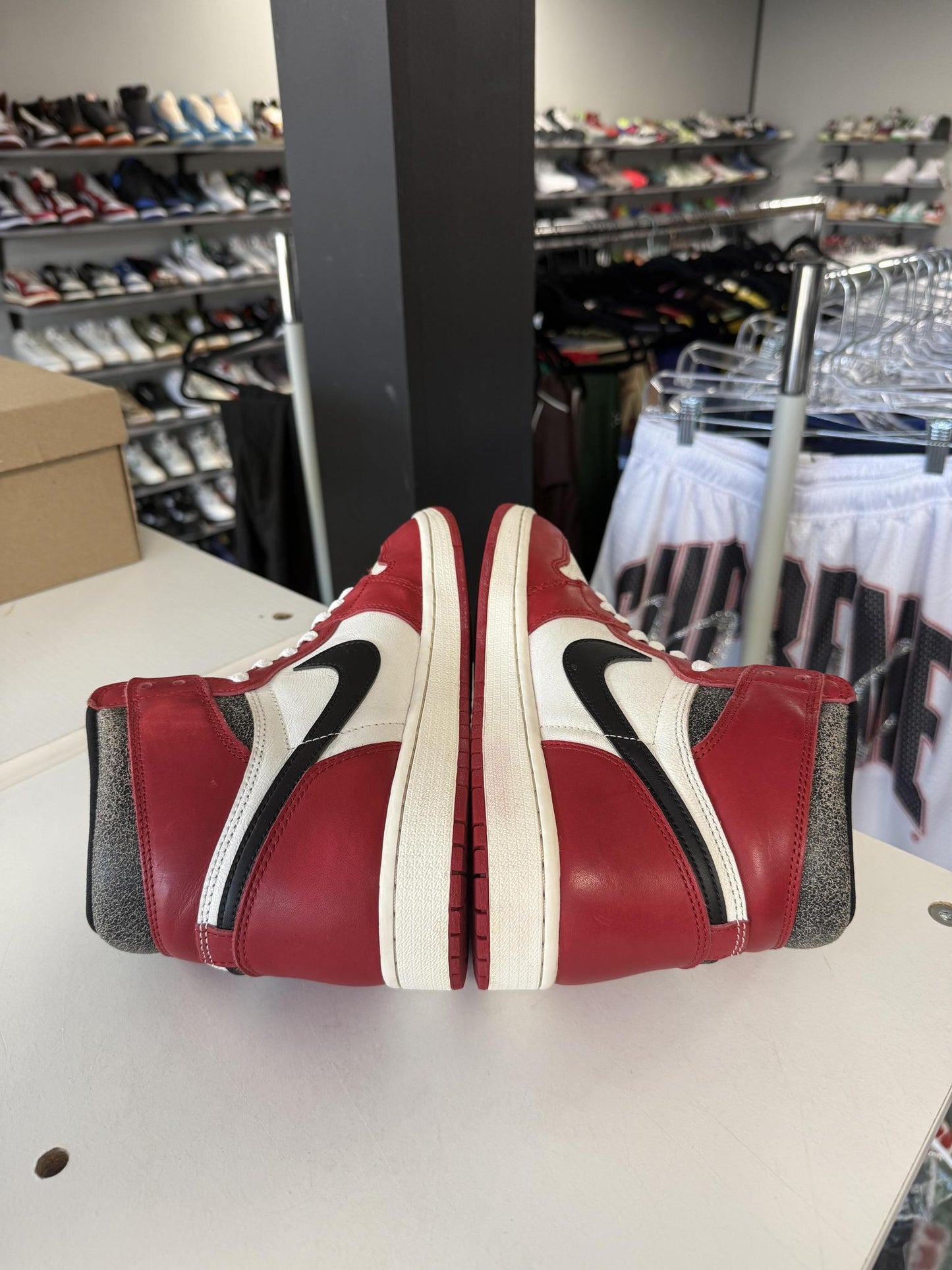 Jordan 1 "Lost and Found" Used Size 9.5