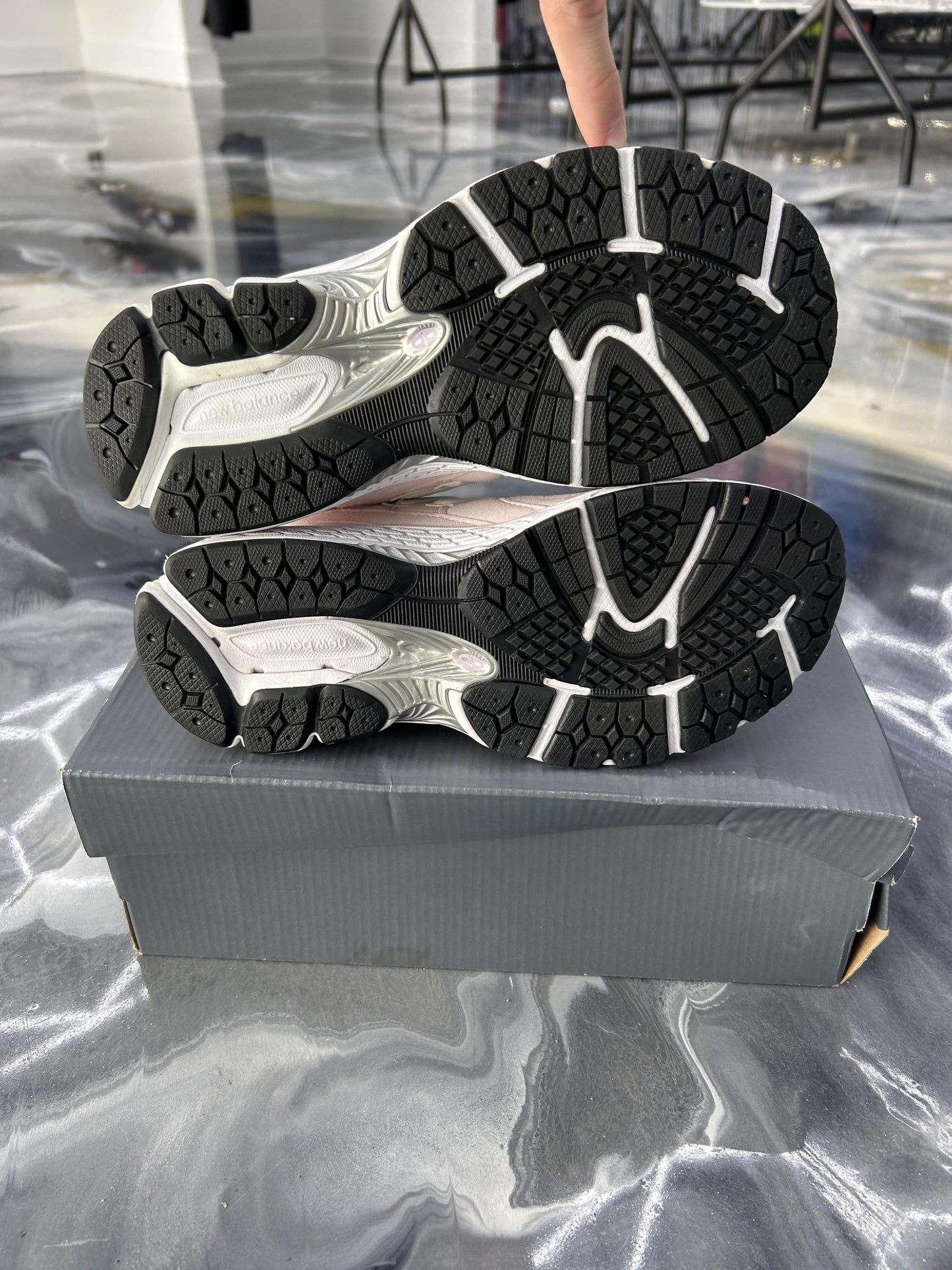 New Balance 2002R "Pink" Used Size 6Y/7.5W