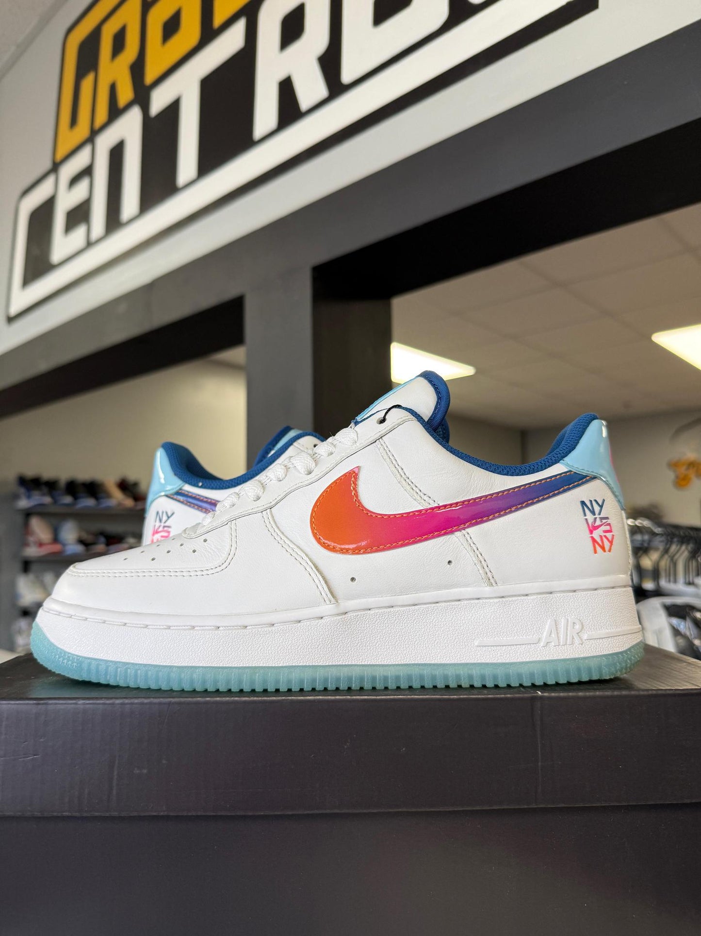Nike Air Force 1 Low "NY vs. NY" Used Size 7.5