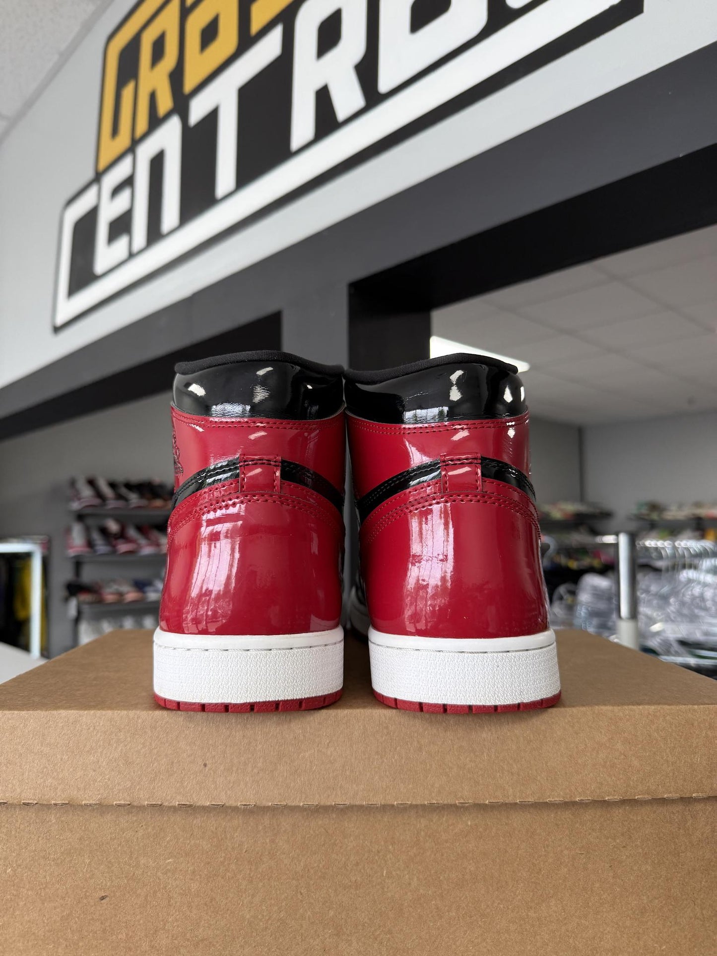 Jordan 1 "Patent Bred" Used Size 13
