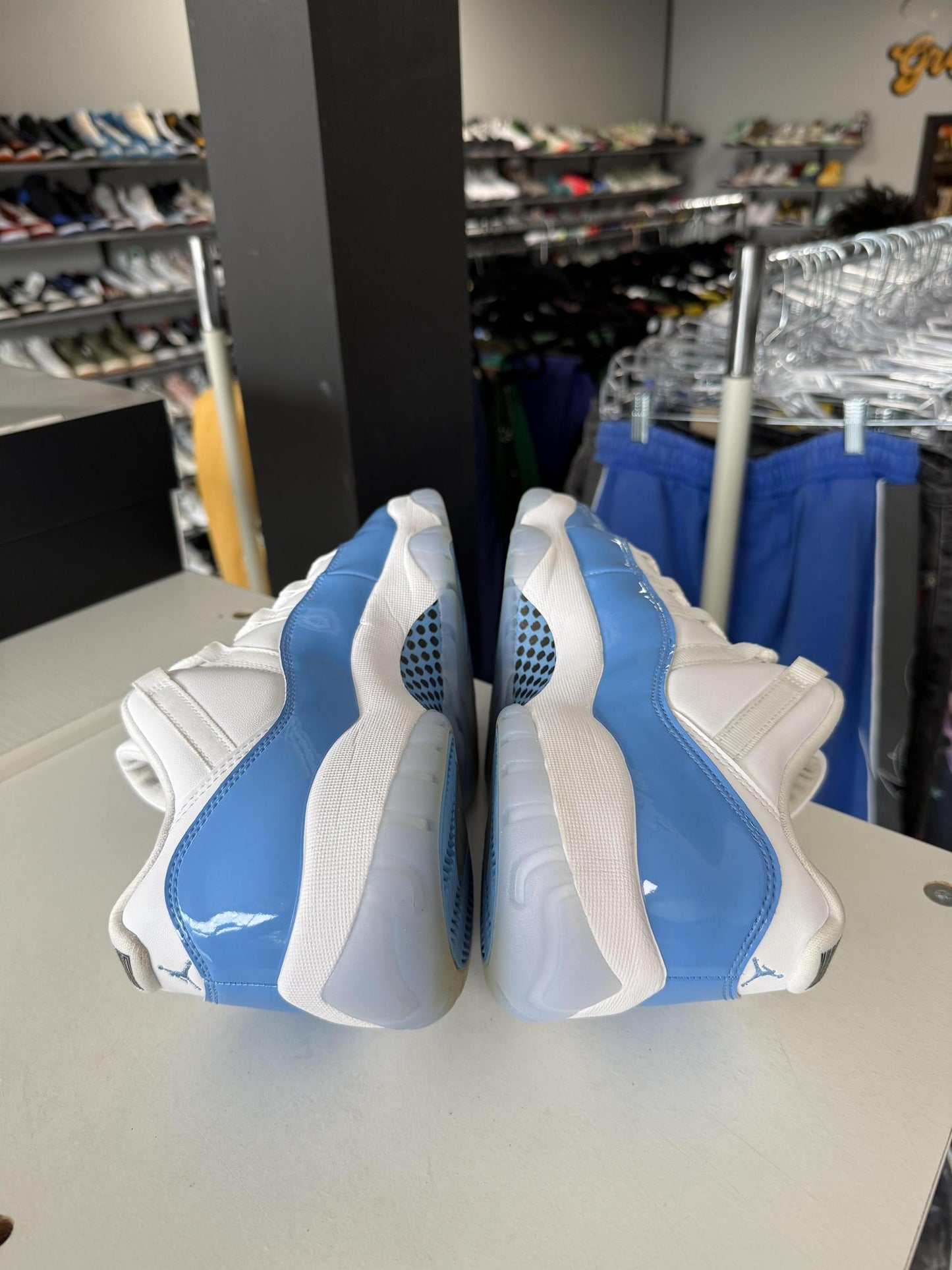 Jordan 11 Low "UNC" Used Size 11