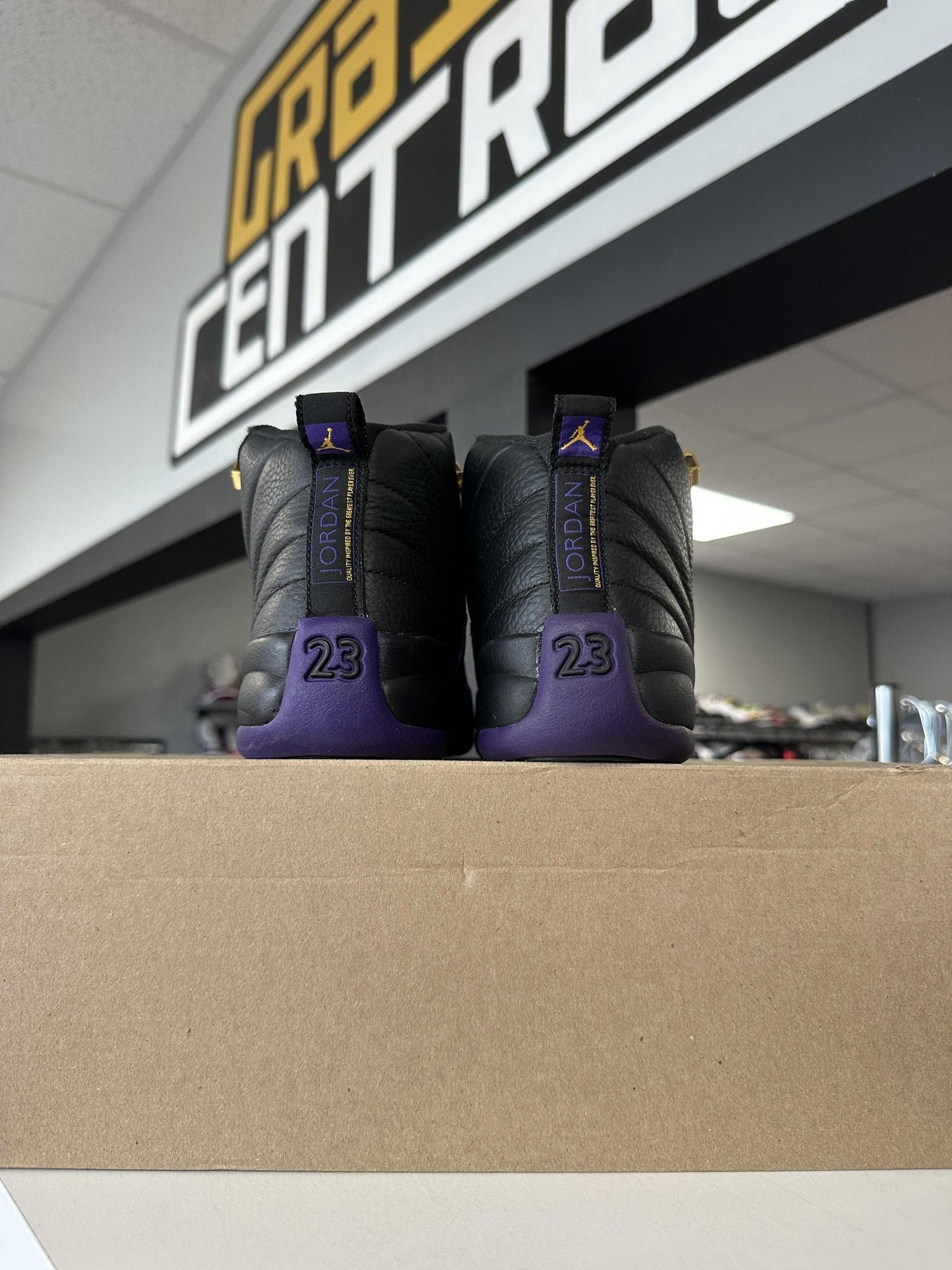 Jordan 12 "Field Purple" Size 7Y/8.5W