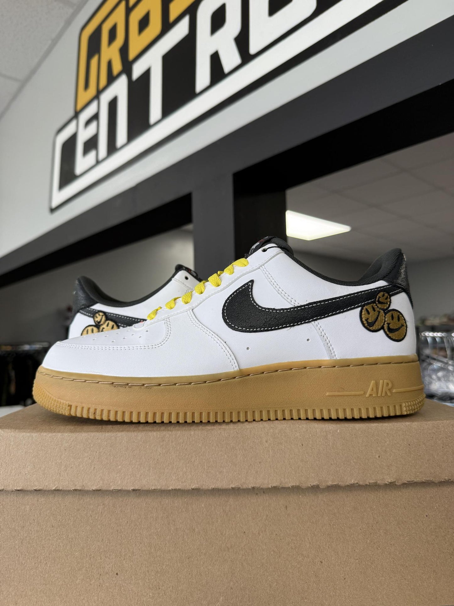 Nike AF1 "Go The Extra Smile" Used Size 10