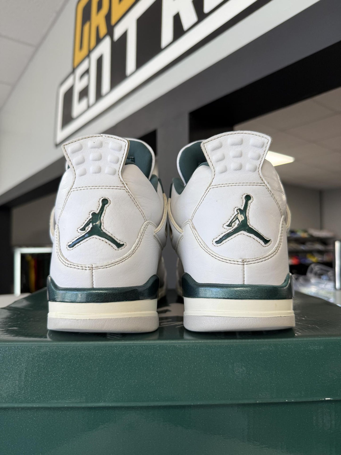 Jordan 4 "Oxidized Green" Used Size 11