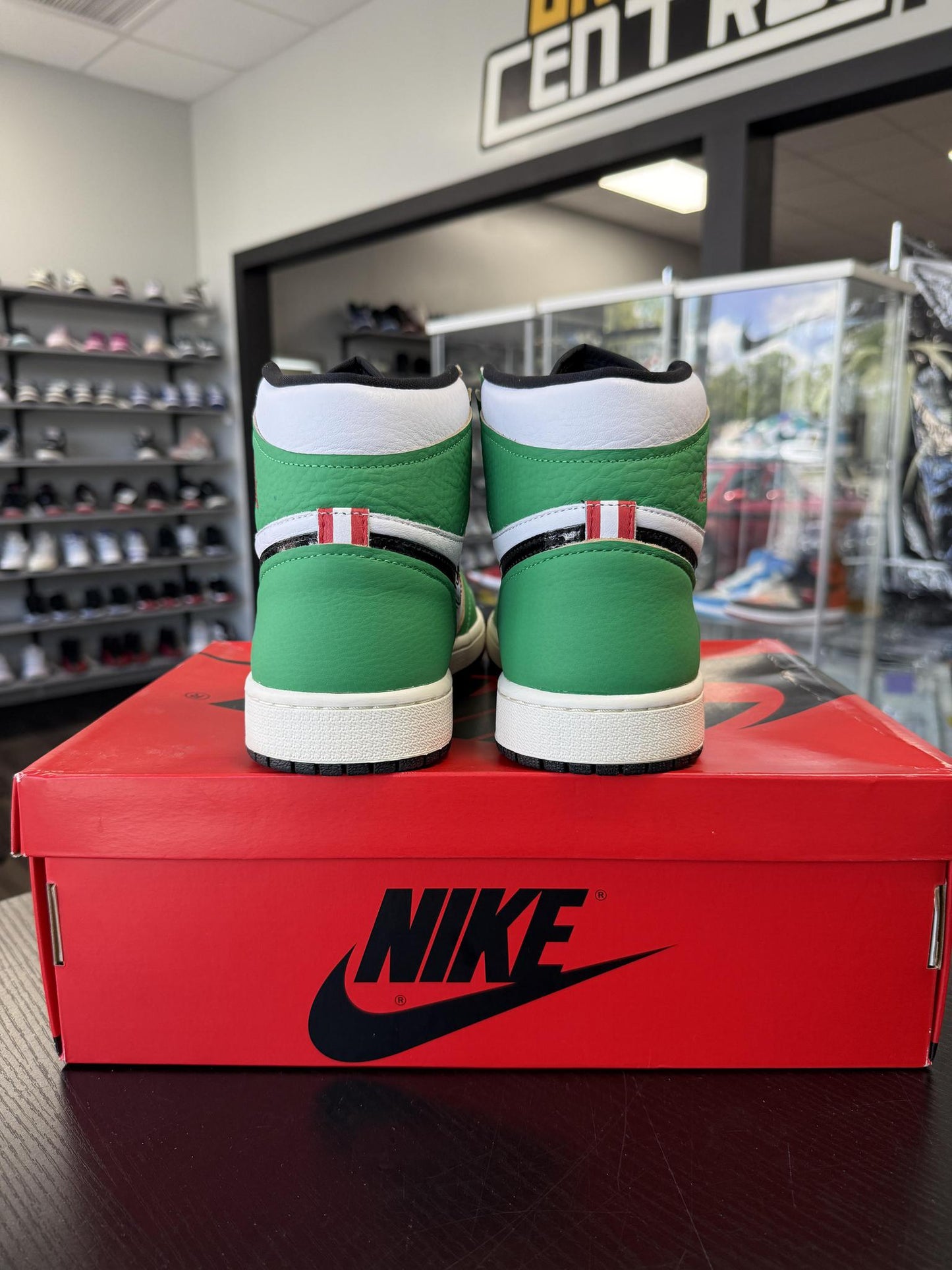 Jordan 1 "Lucky Green" Used