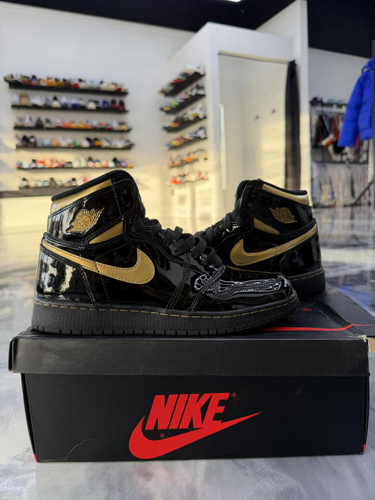 Jordan 1 Metallic Gold Used Size 6Y/7.5W