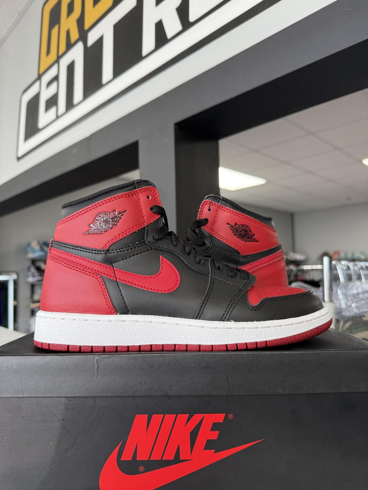 Jordan 1 "Bred" Used Size 6Y/7.5W