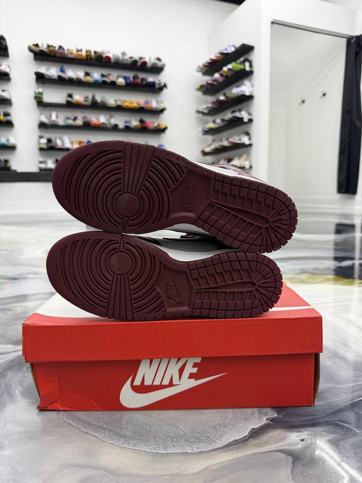Nike Dunk High "Beetroot" Used Size 7Y/8.5W
