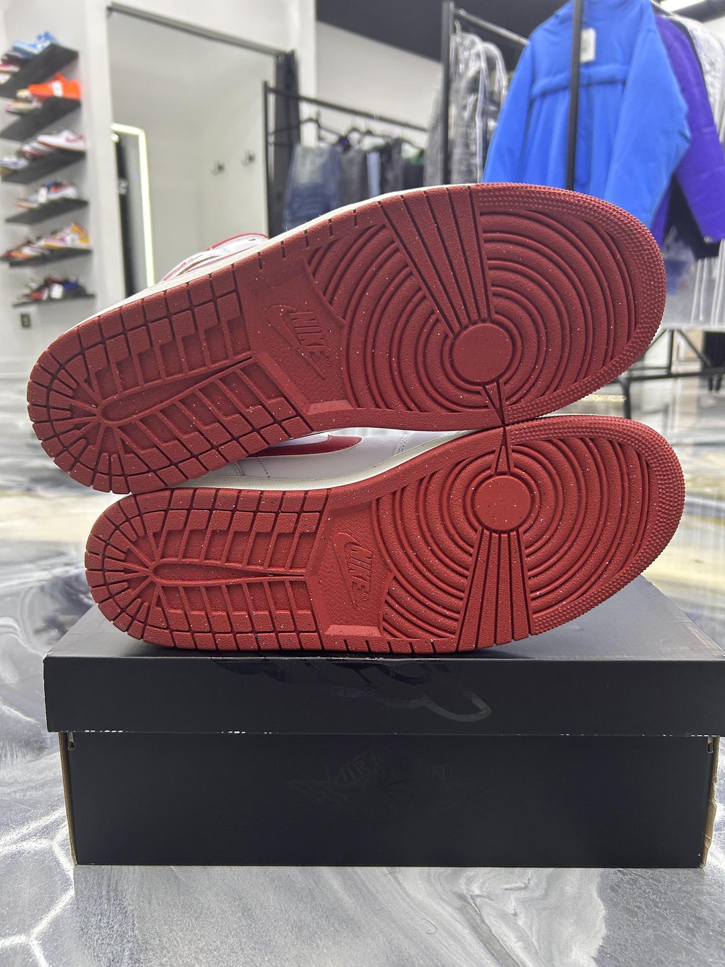 Jordan 1 Mid SE "Dune Red" Used Size 12