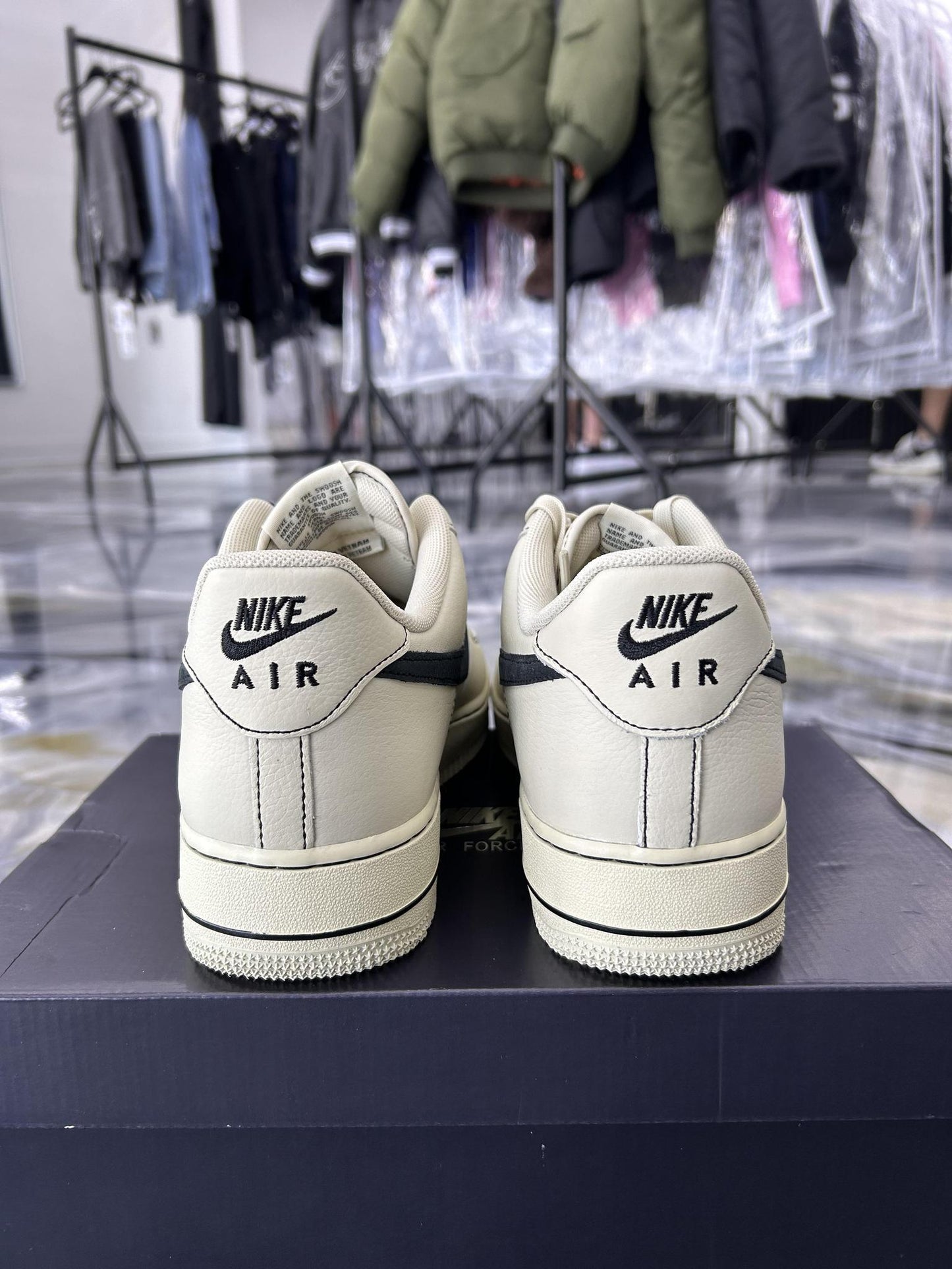 Nike Air Force 1 "Light Khaki Black" Used Size 11