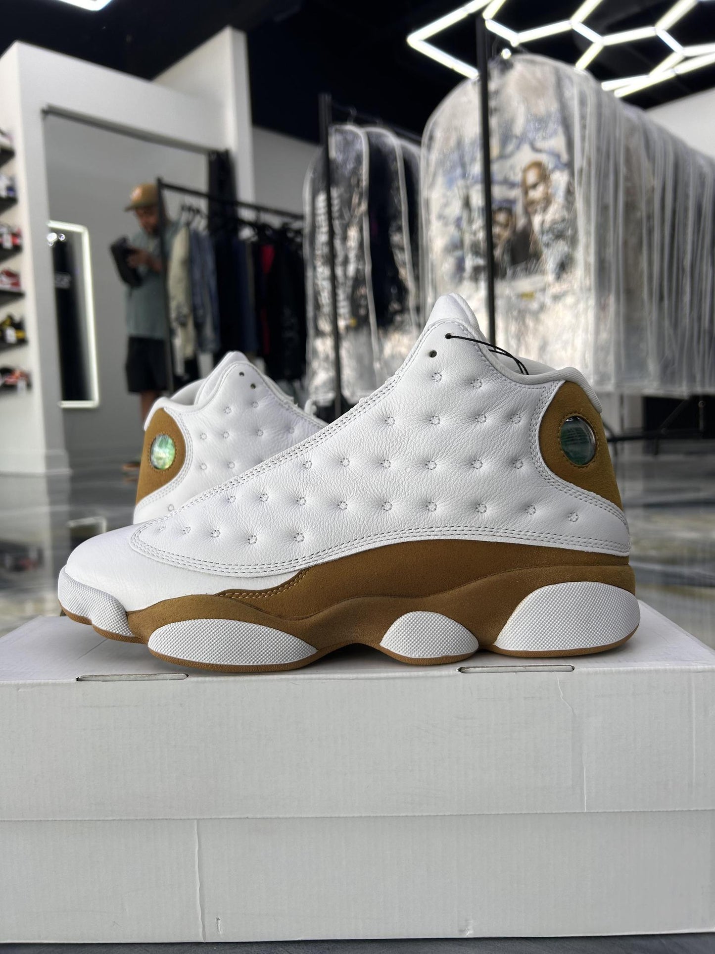 Jordan 13 "Wheat" Used Size 10