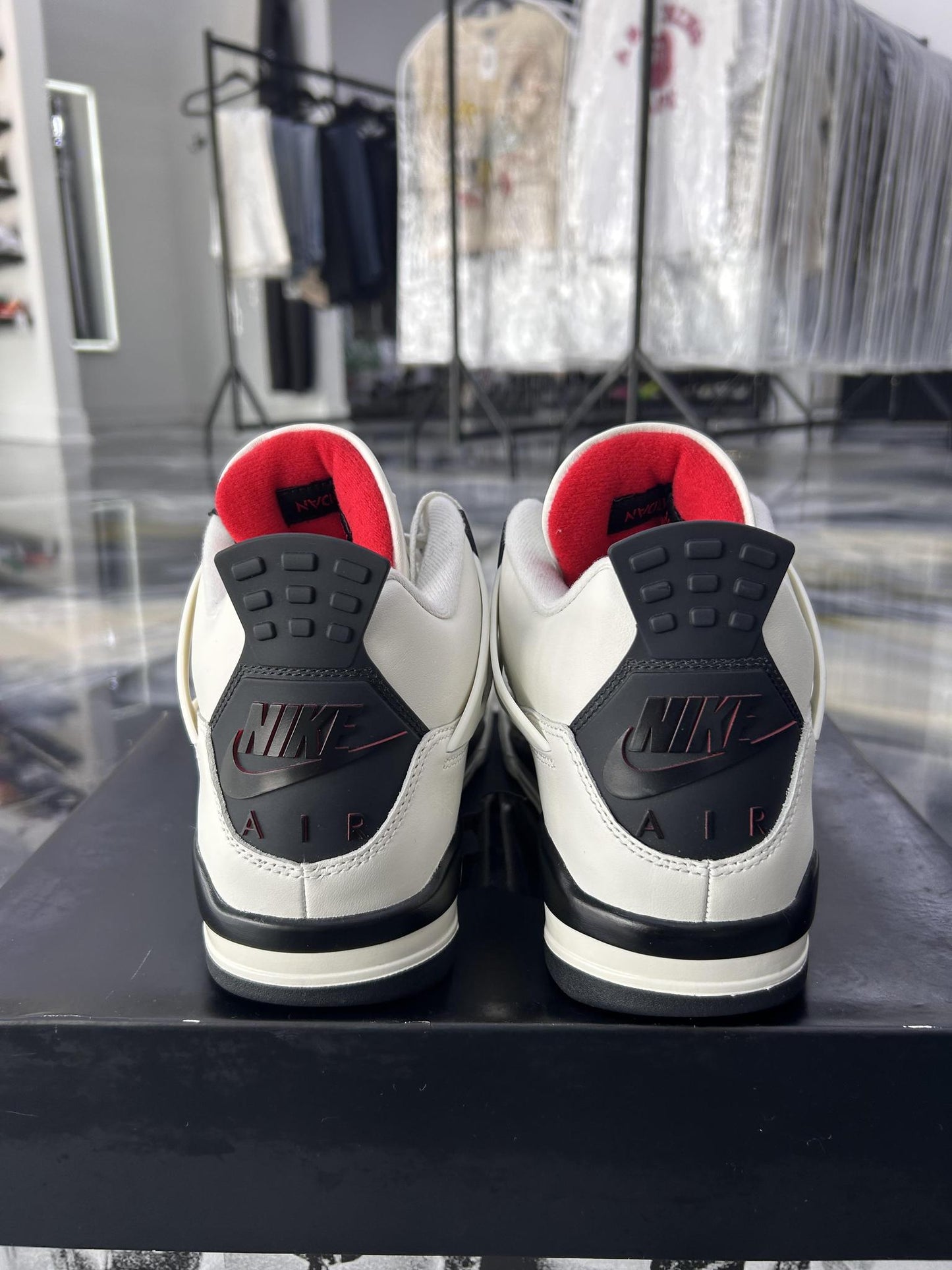 Jordan 4 "Flight Club" Used Size 10