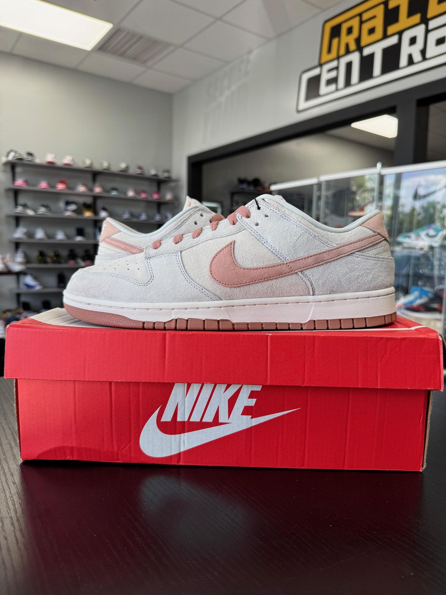 Nike Dunk Low "Fossil Rose" Used Size 13