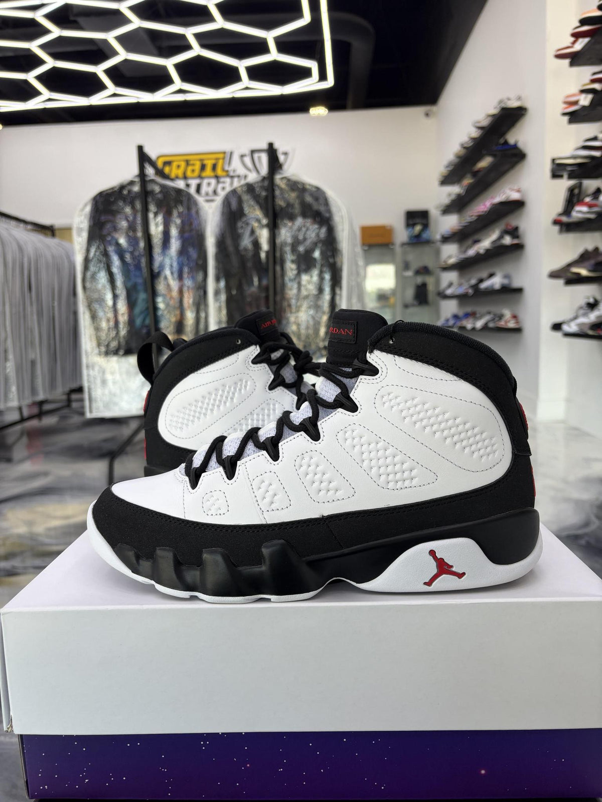 Jordan 9 "Space Jam" Used Size 8.5