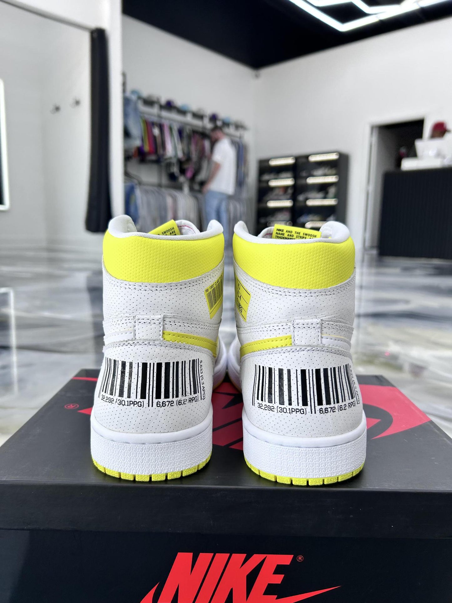 Jordan 1 "First In Flight" Used Size 9.5