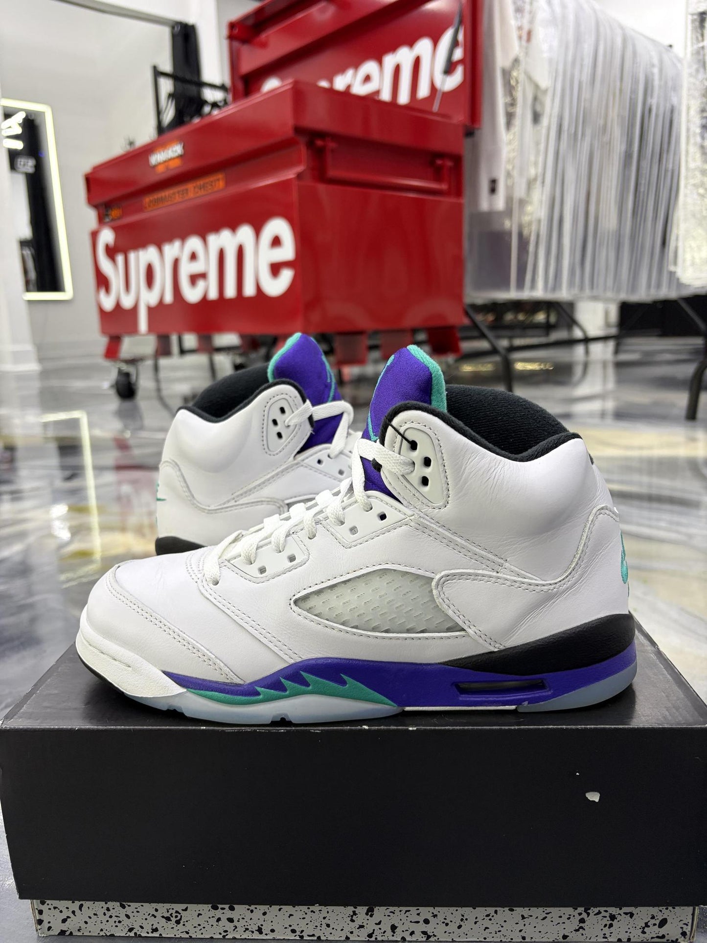 Jordan 5 Grape Used Size 7Y/8.5W