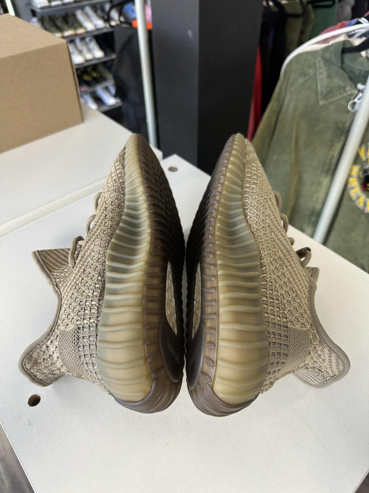 Yeezy 350 V2 "Sand Taupe" Used Size 9
