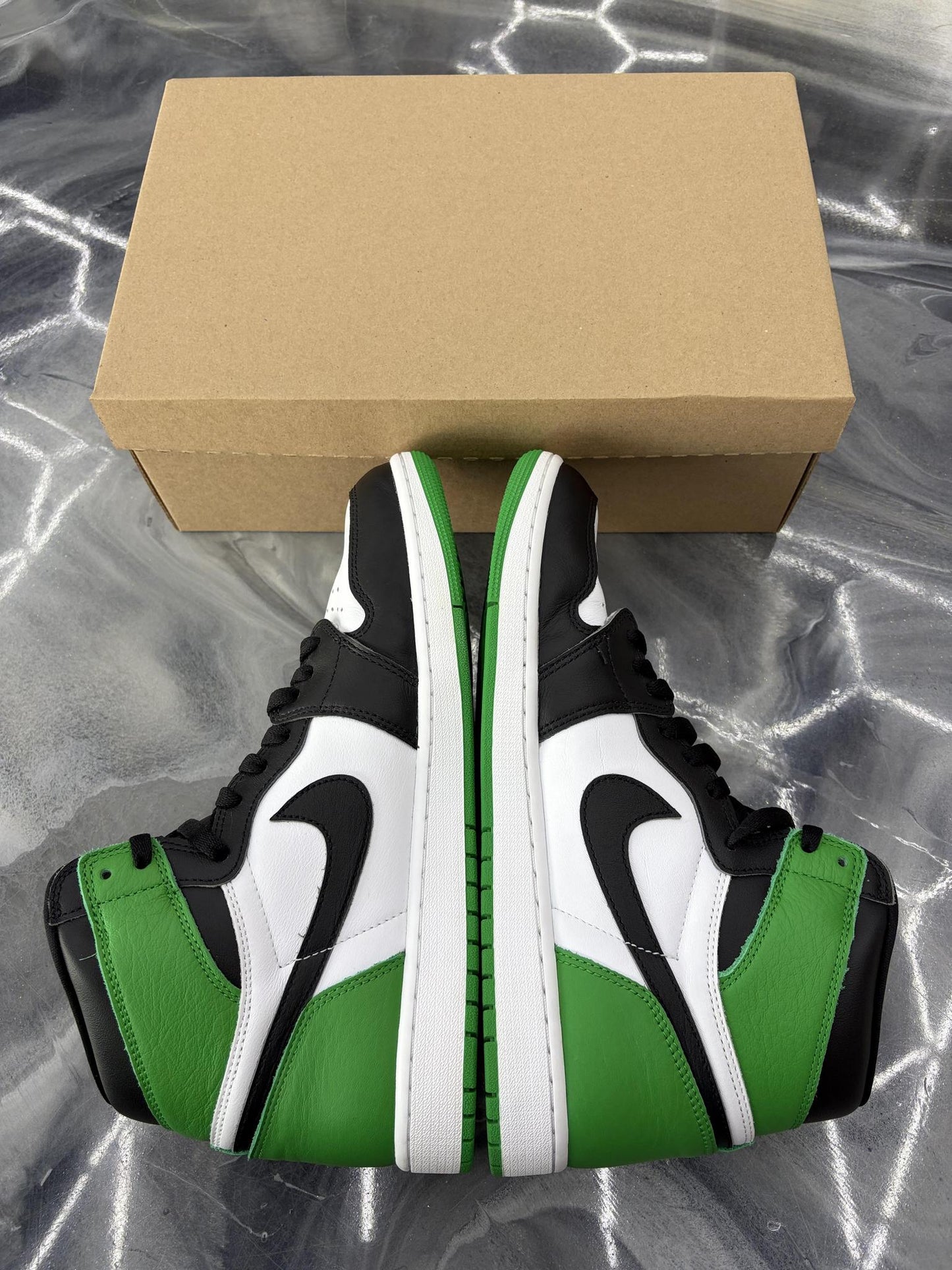 Jordan 1 "Pine Green" Used