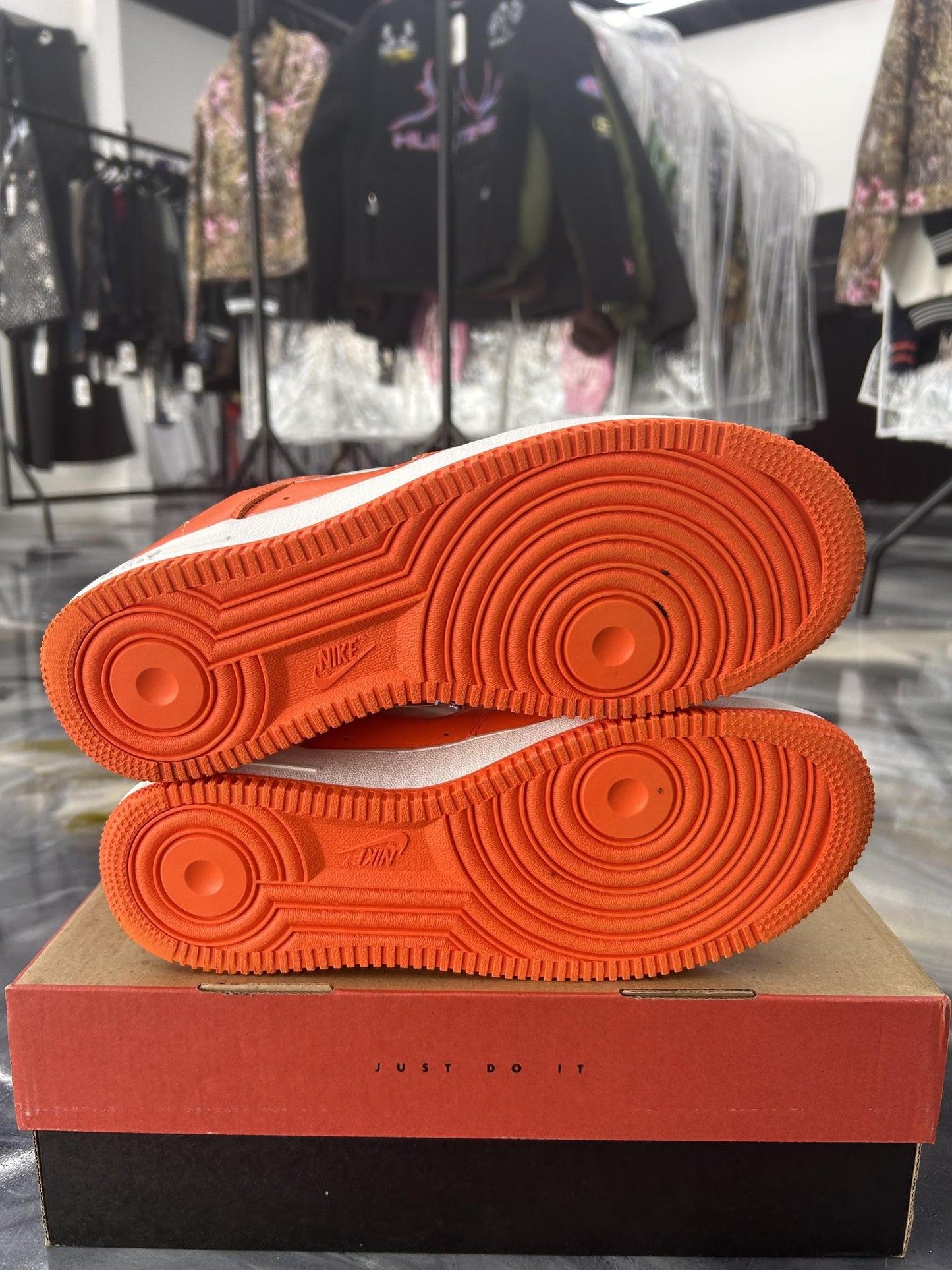 Nike Air Force 1 Low "Orange Jewel" Used Size 9