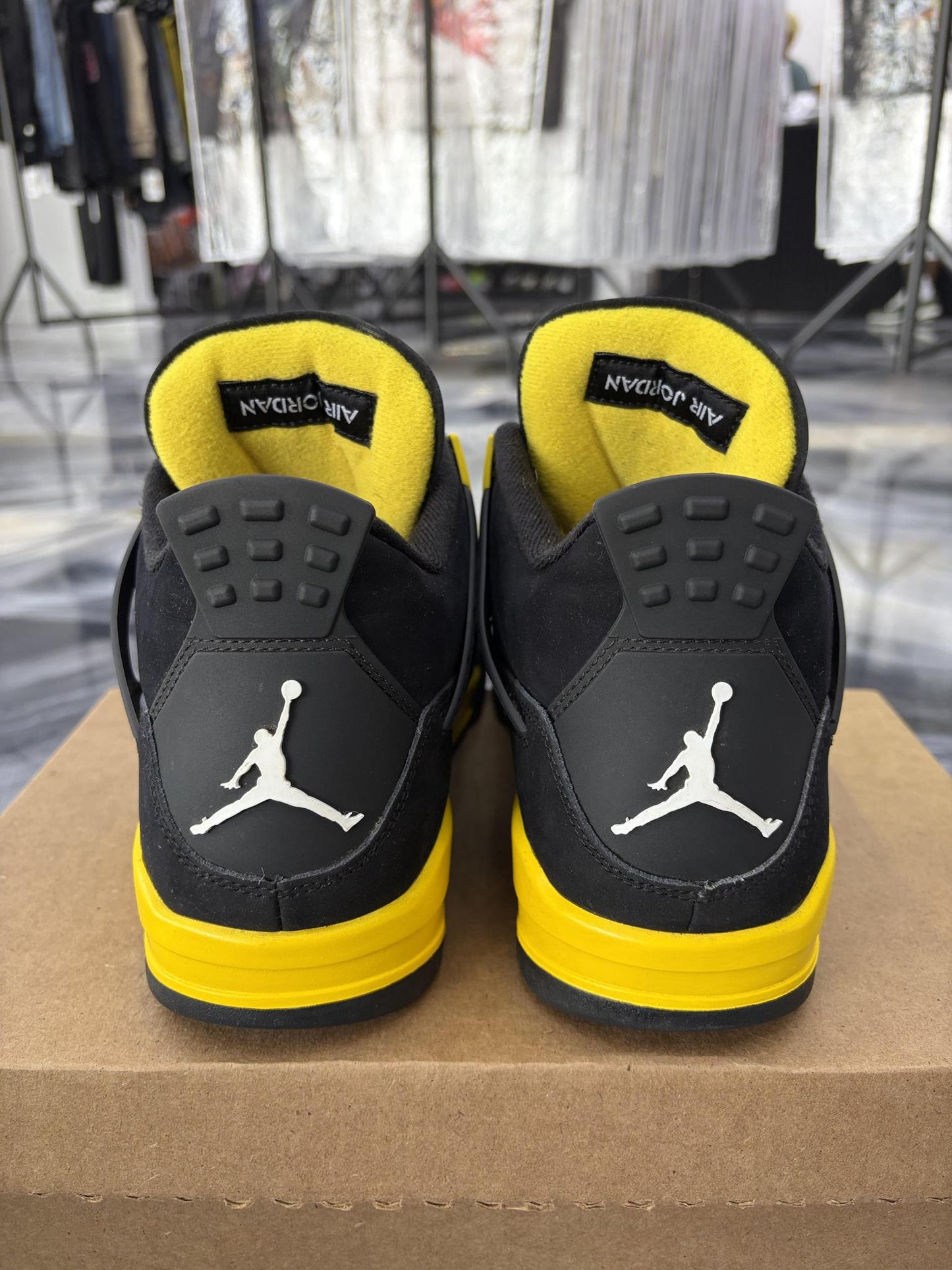 Jordan 4 "Thunder" Used Size 10.5