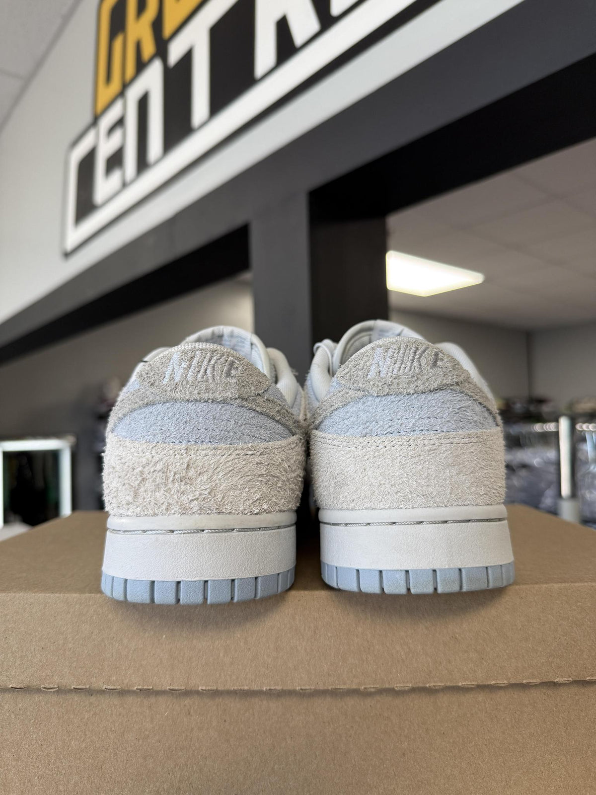 Dunk Low Light "Armory Blue" Used Size 9.5
