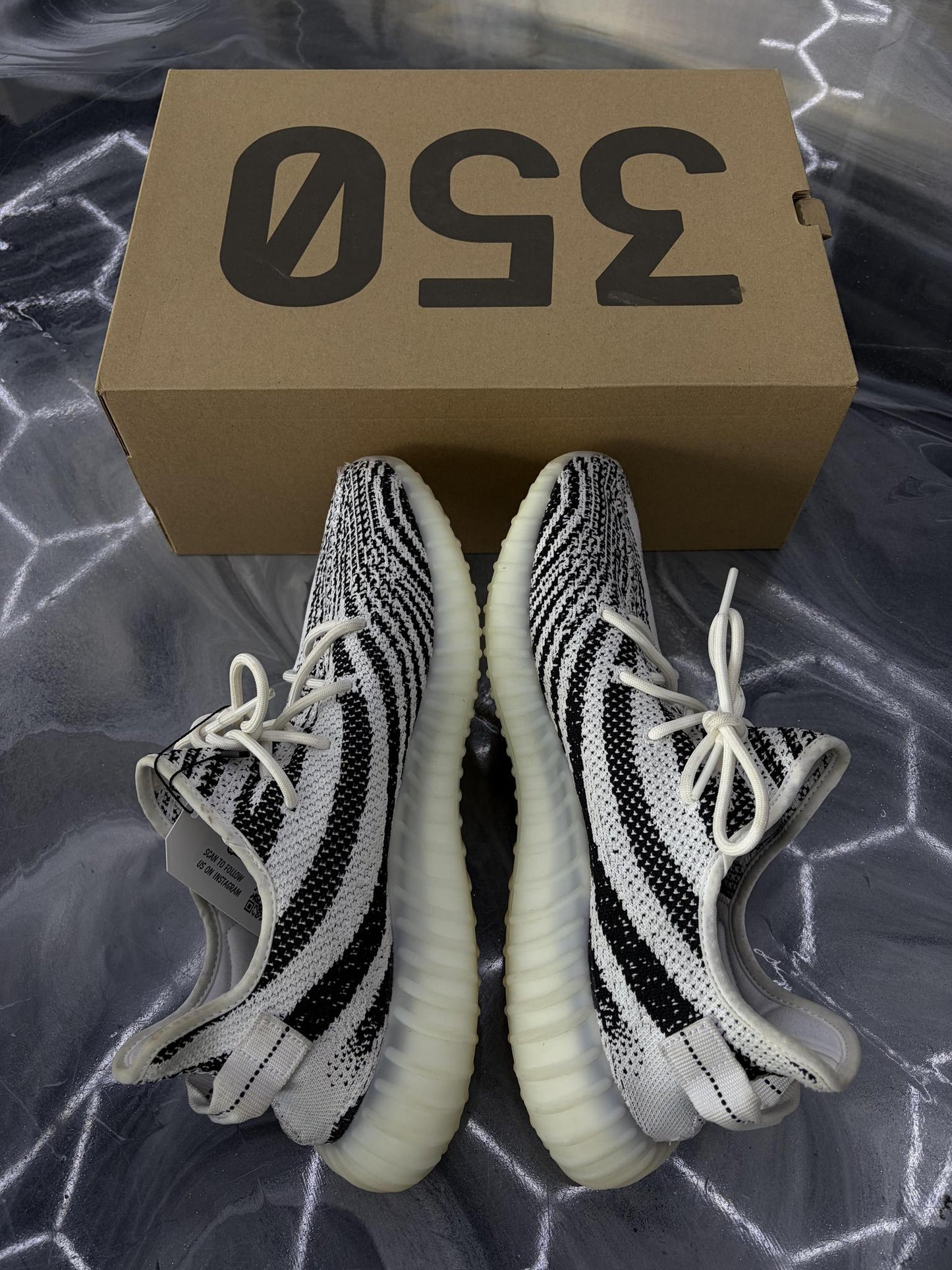 Yeezy 350 V2 "Zebra" Used Size 14