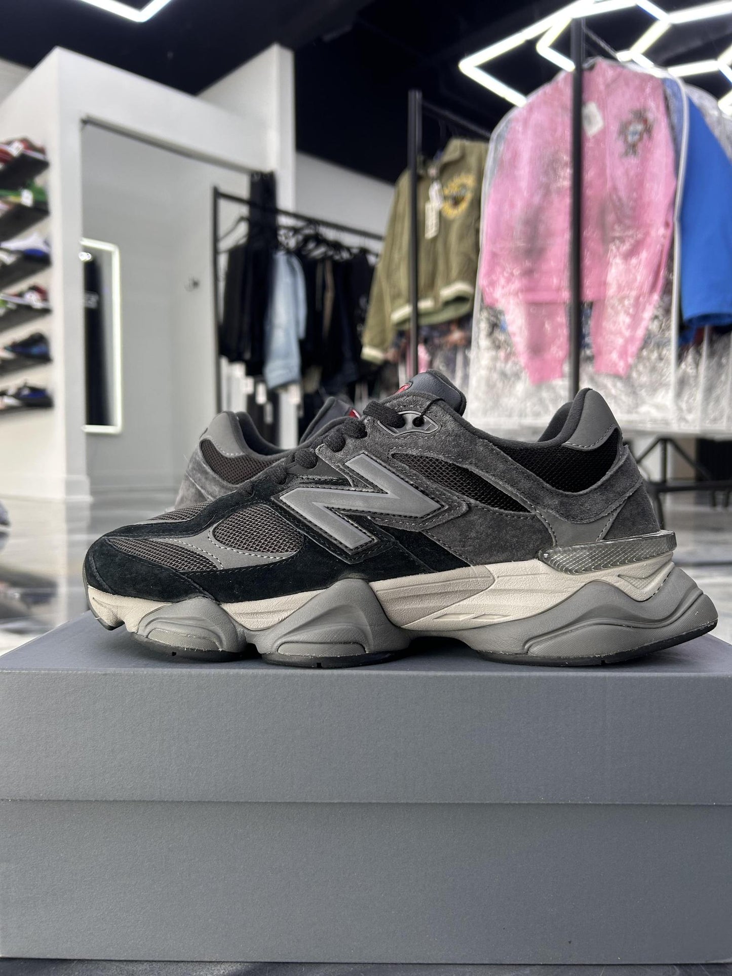 New Balance 9060 "Castlerock" Used Size 9