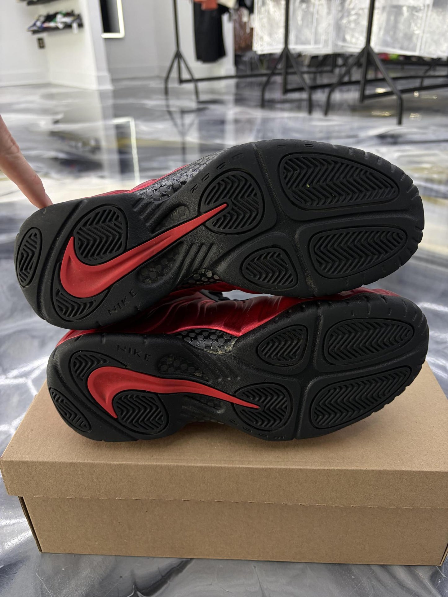 Nike Air Foamposite  "University Red" Used Size 8