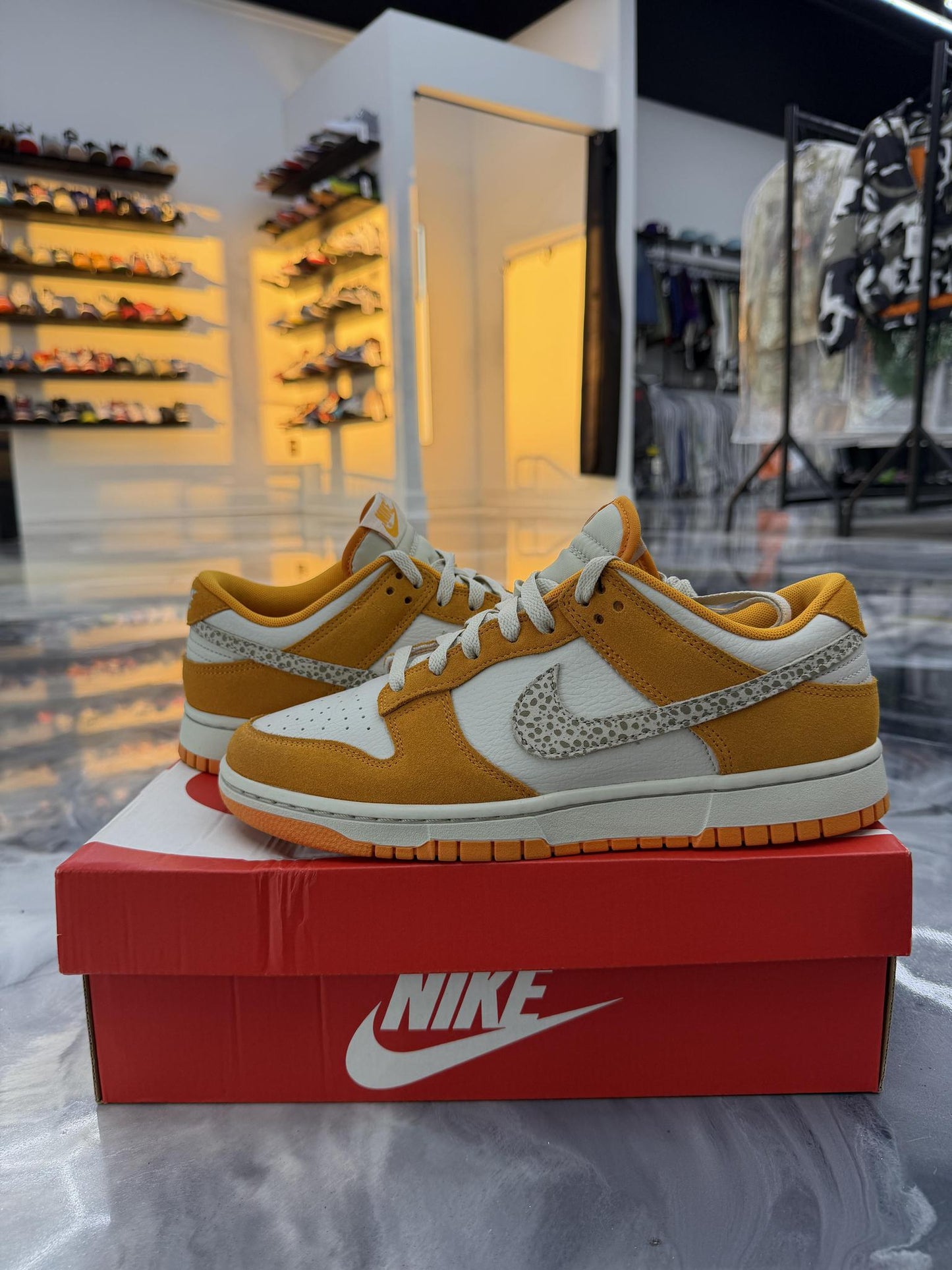 Nike Dunk Low "Safari Swoosh Kumquat" Used Size 9