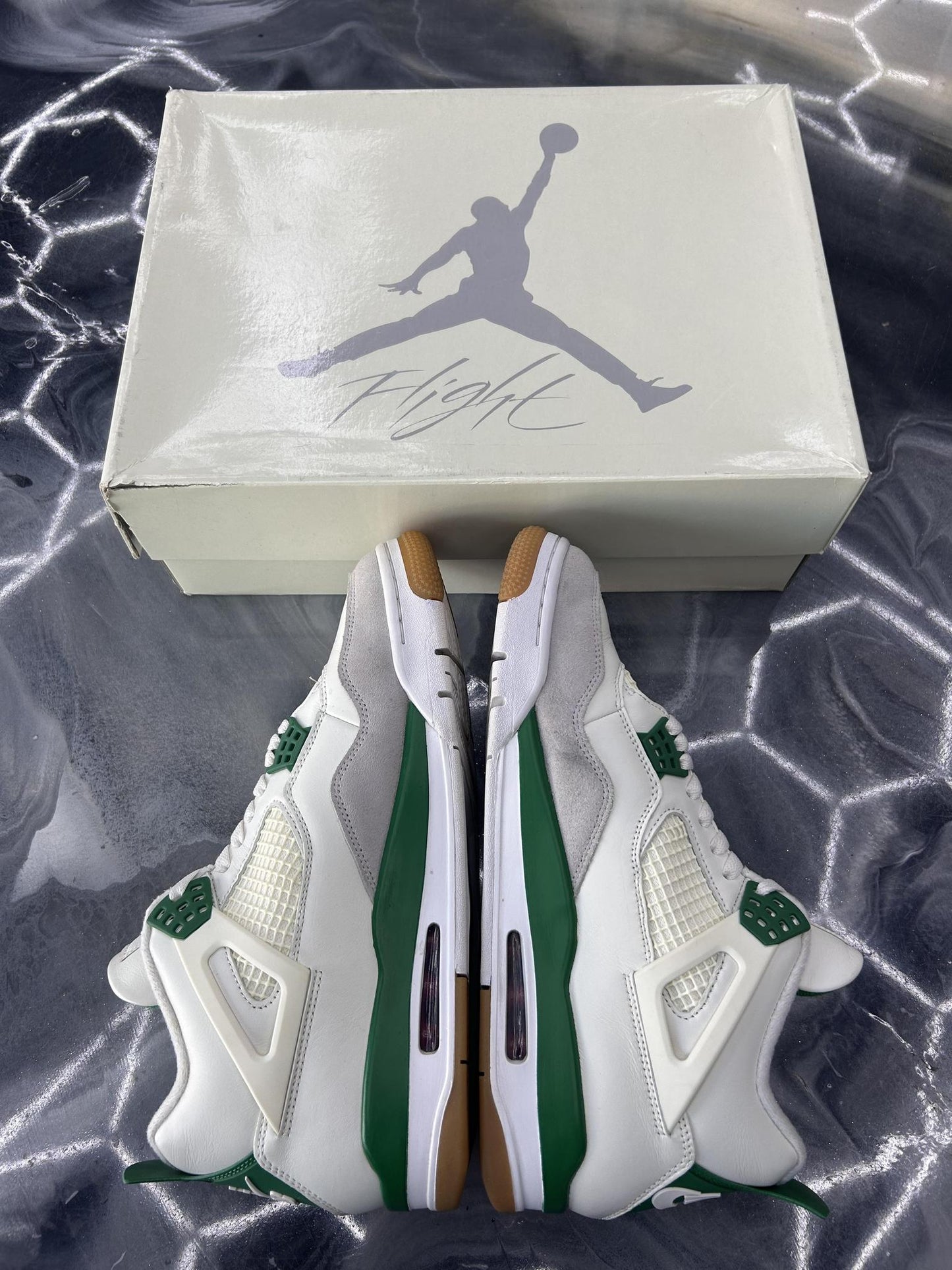 Jordan 4 SB "Pine Green" Used Size 12