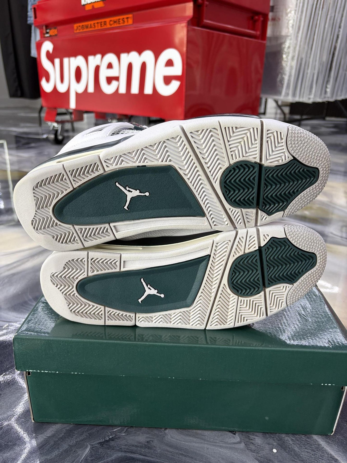 Jordan 4 "Oxidized Green" Used Size 11