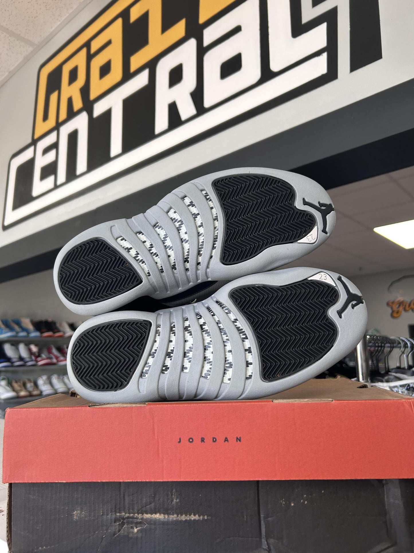 Jordan 12 "Barons" Used Size 8