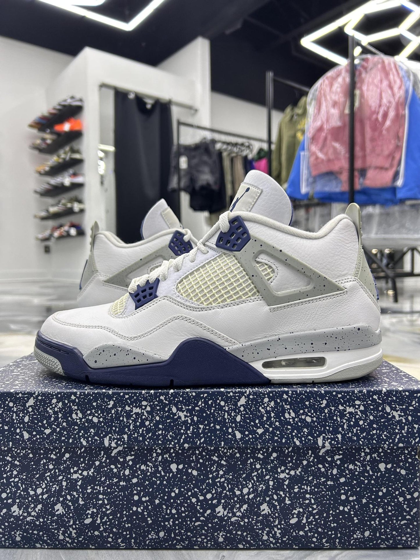 Jordan 4 "Midnight Navy" Used Size 10.5
