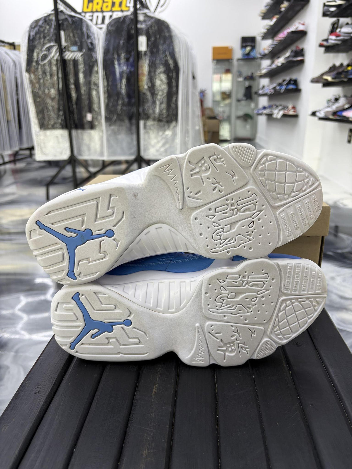 Jordan 9 Low "Pantone" Used Size 8.5